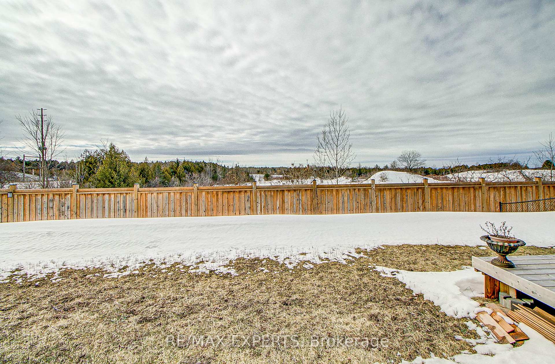 Photo 10 of 8 Brown Bear Street NW, Barrie, Rural Barrie Southwest — HOMEH