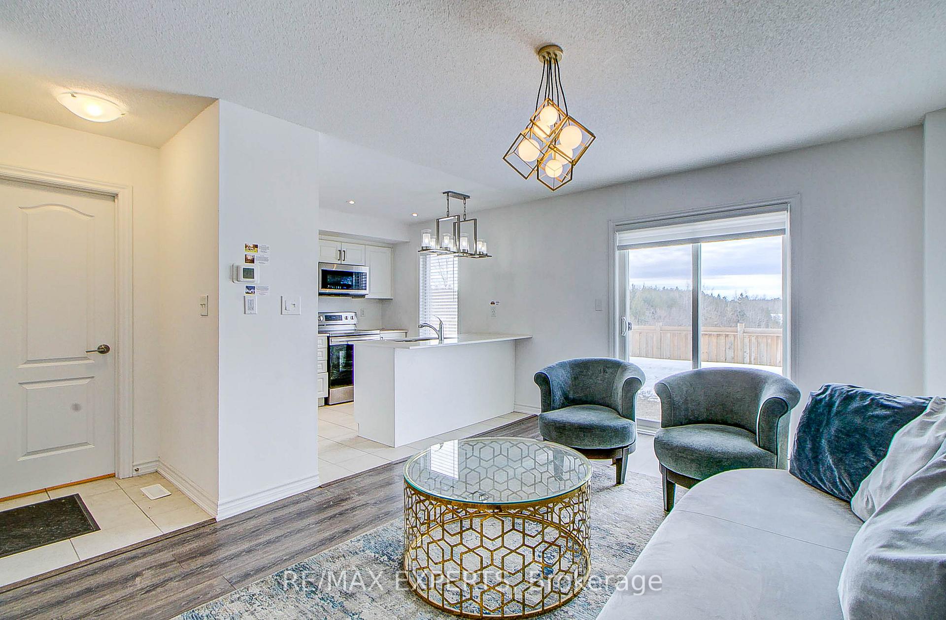 Photo 13 of 8 Brown Bear Street NW, Barrie, Rural Barrie Southwest — HOMEH