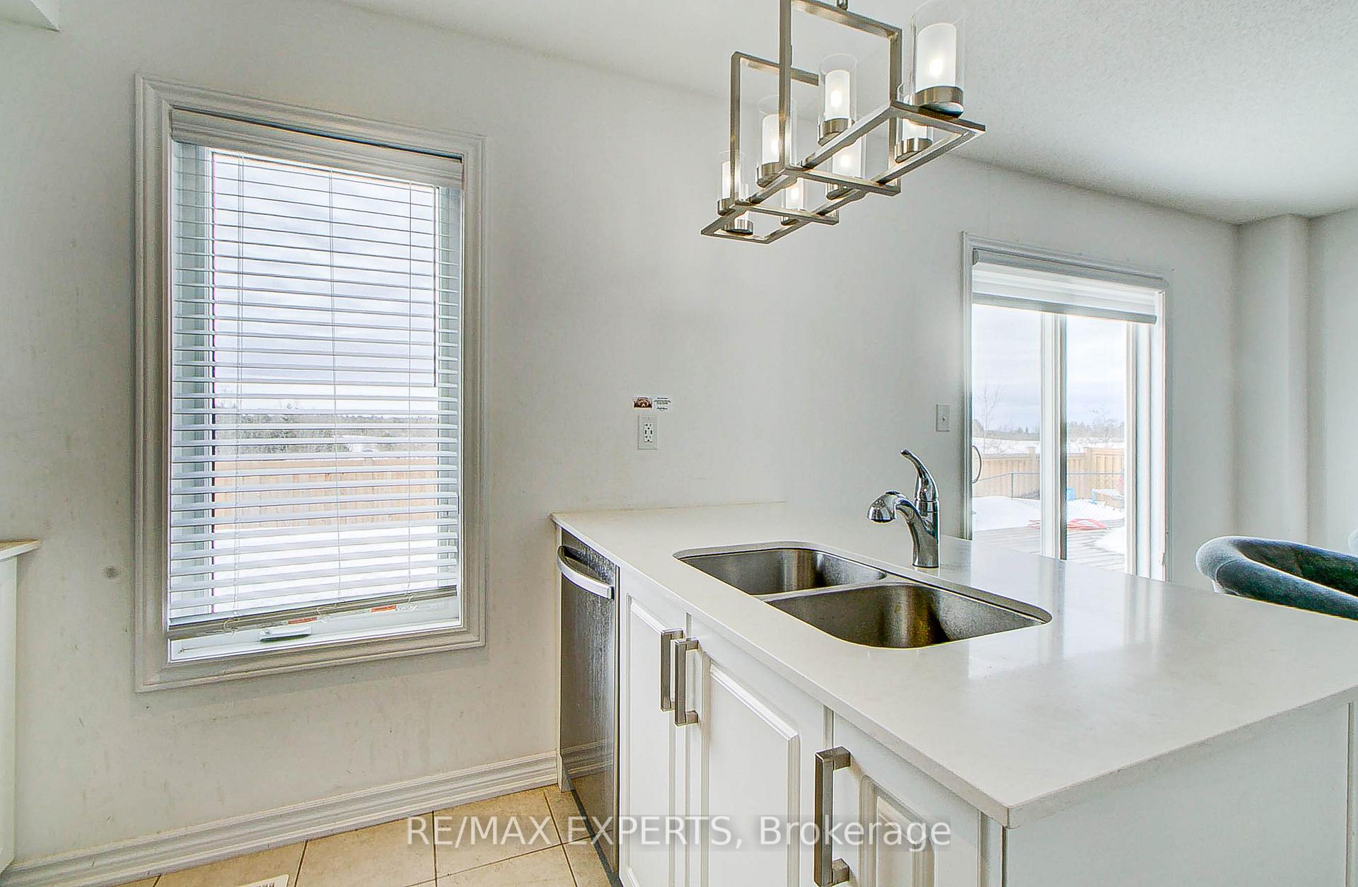 Photo 15 of 8 Brown Bear Street NW, Barrie, Rural Barrie Southwest — HOMEH