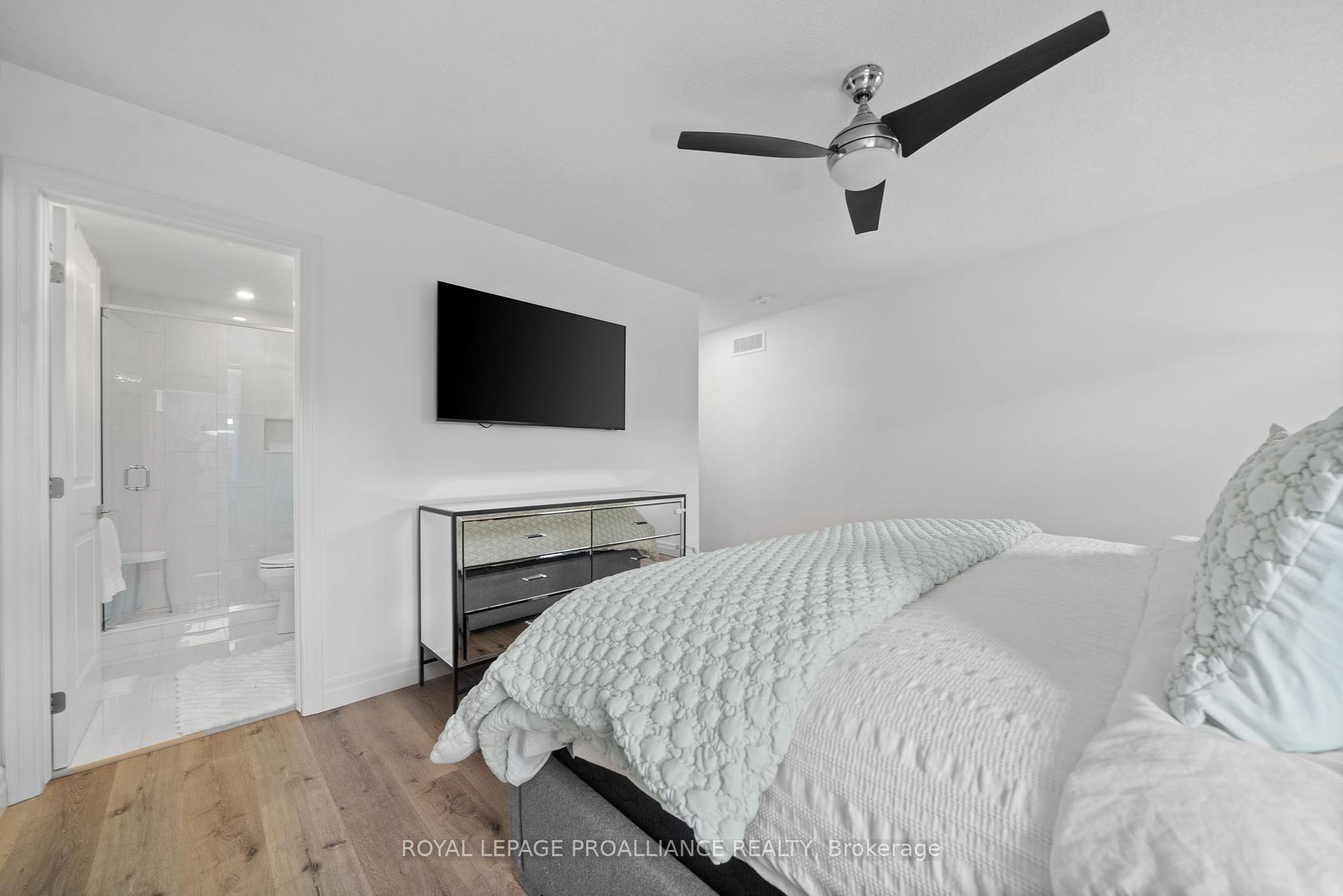 Photo 16 of 16 Perth Court, Belleville, Belleville Ward — HOMEH