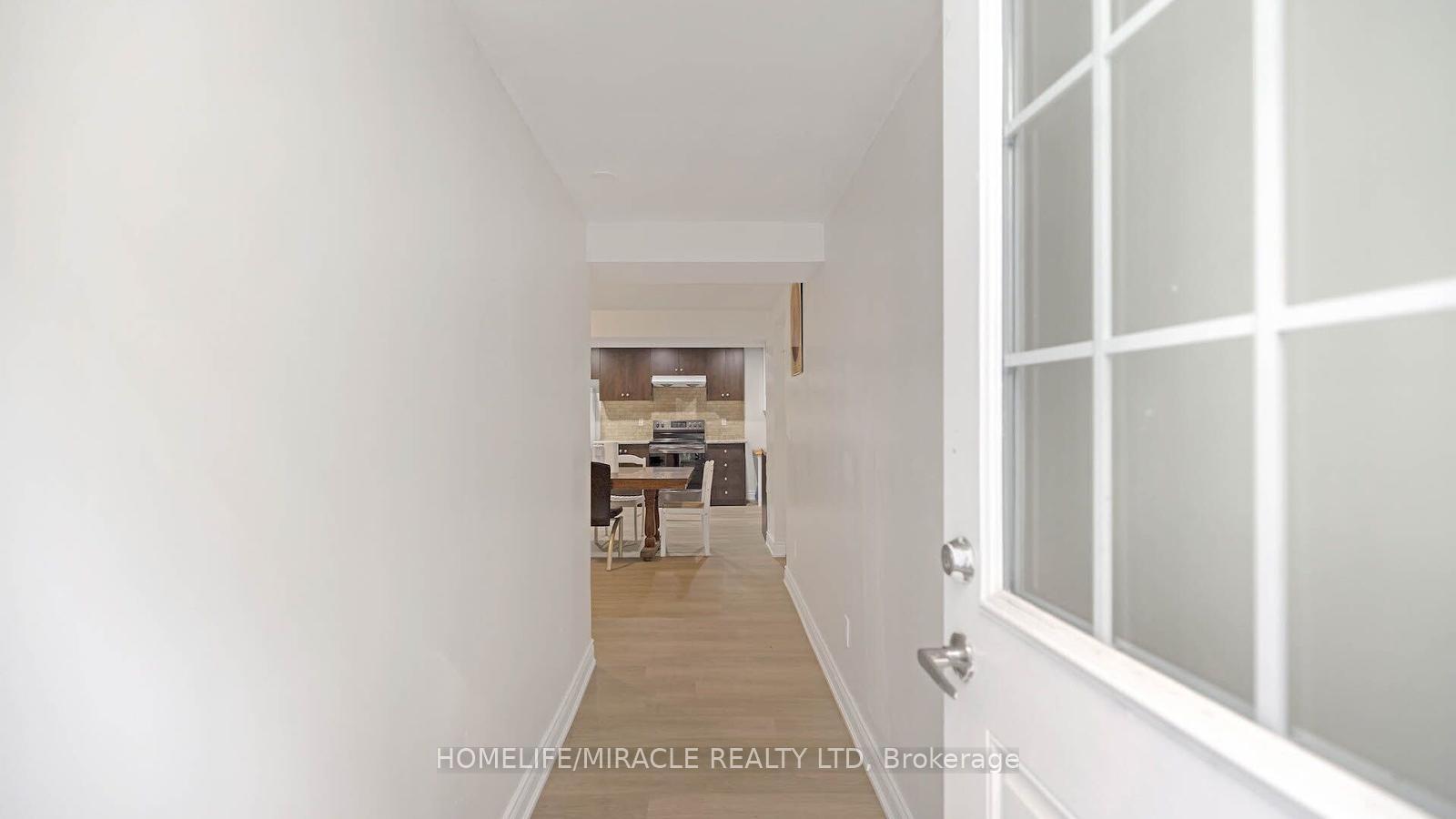 Photo 6 of 61 Horsham Street, Brampton, Brampton West — HOMEH
