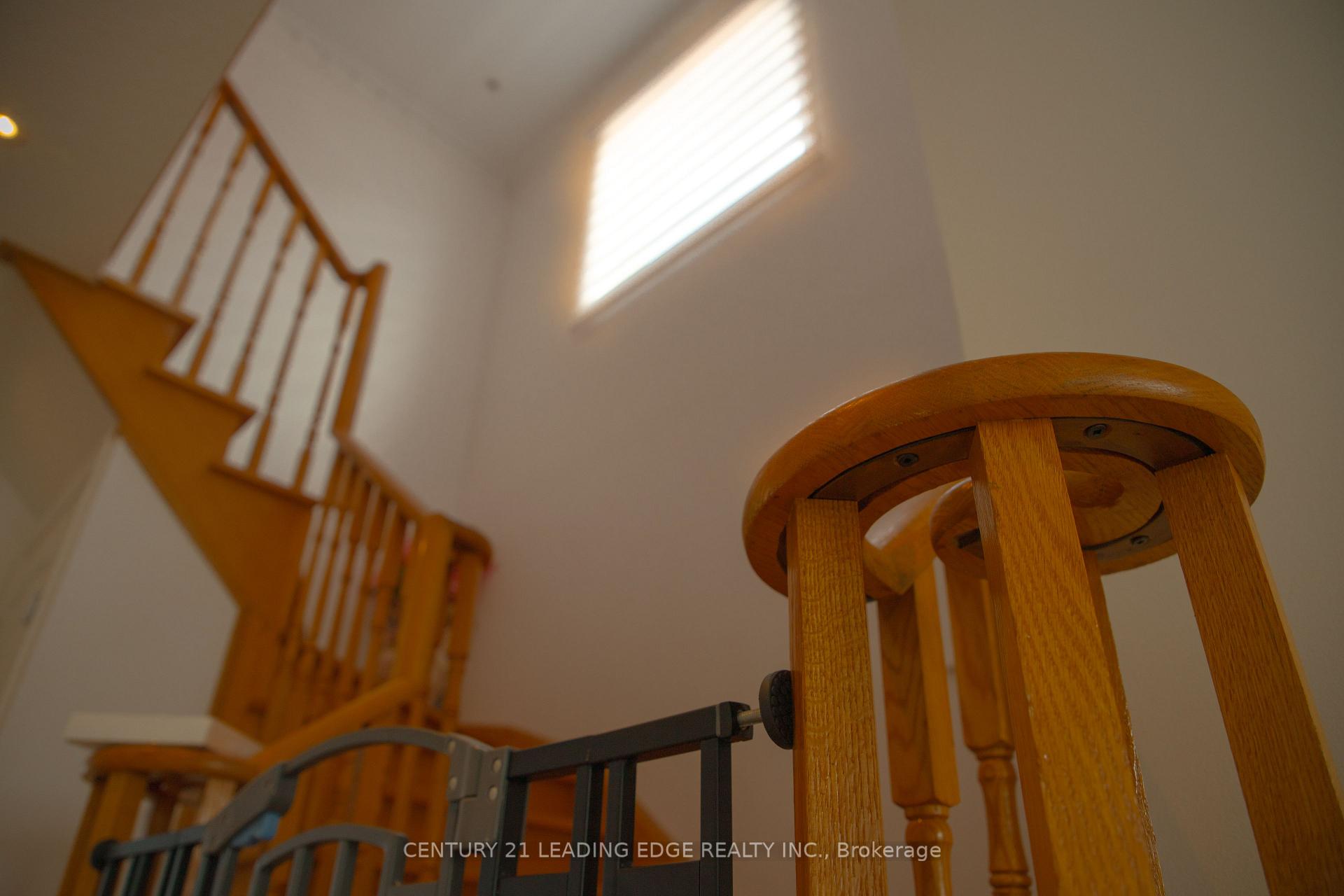 Photo 12 of 20 Del Francesco Way, Vaughan, Vellore Village — HOMEH
