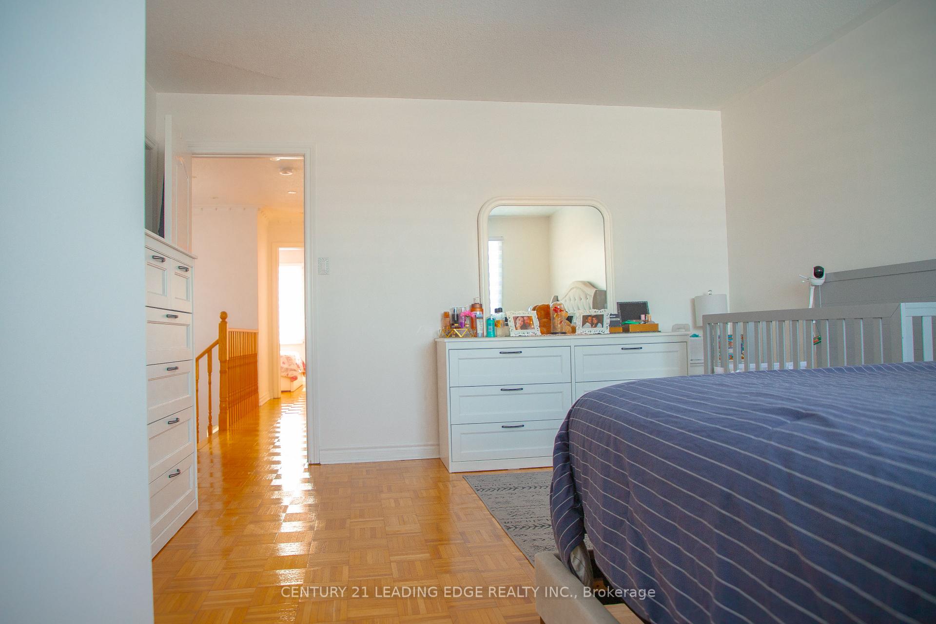Photo 14 of 20 Del Francesco Way, Vaughan, Vellore Village — HOMEH