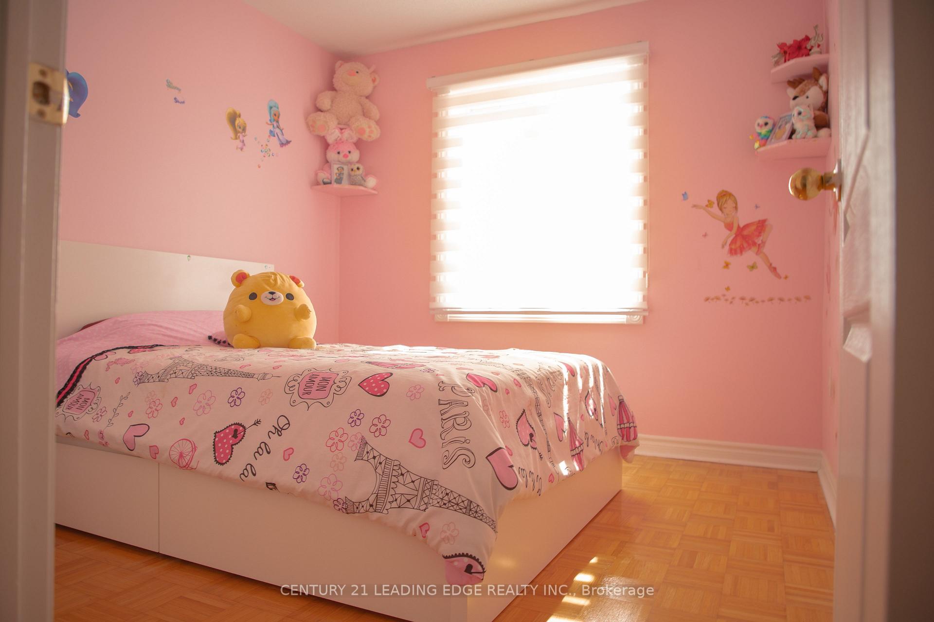 Photo 16 of 20 Del Francesco Way, Vaughan, Vellore Village — HOMEH