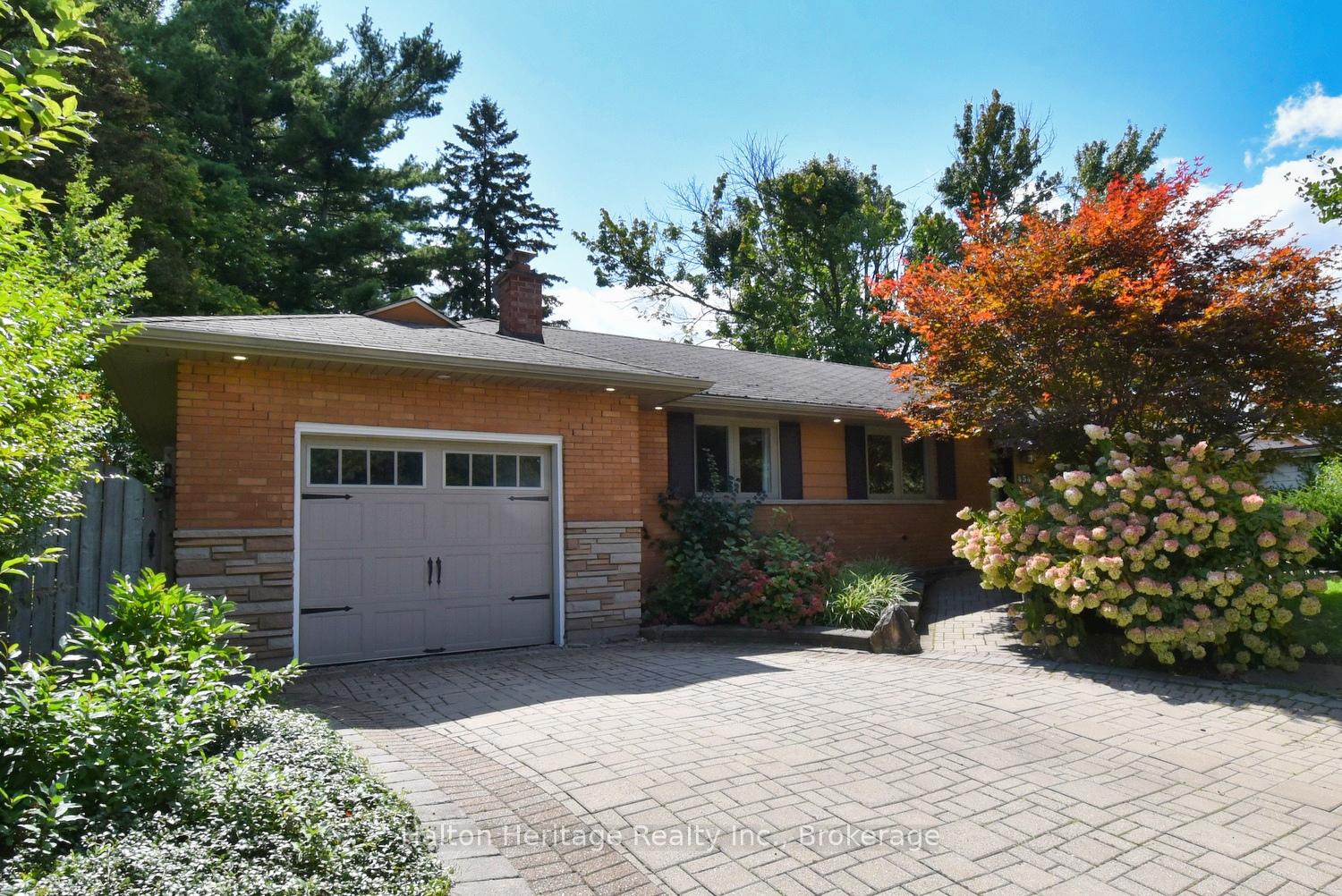 Photo 1 of 454 Evergreen Avenue, Hamilton, Ancaster — HOMEH