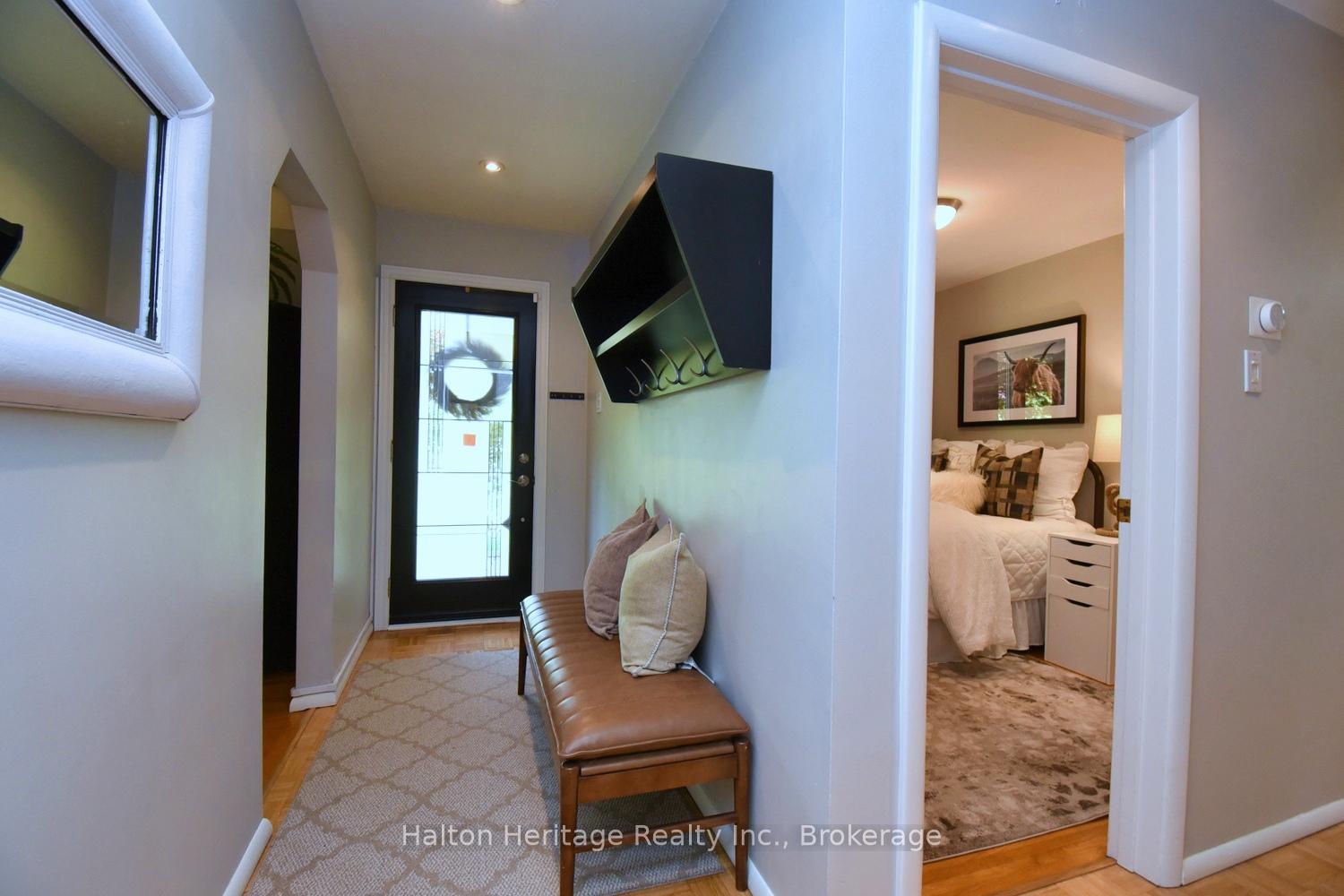 Photo 6 of 454 Evergreen Avenue, Hamilton, Ancaster — HOMEH