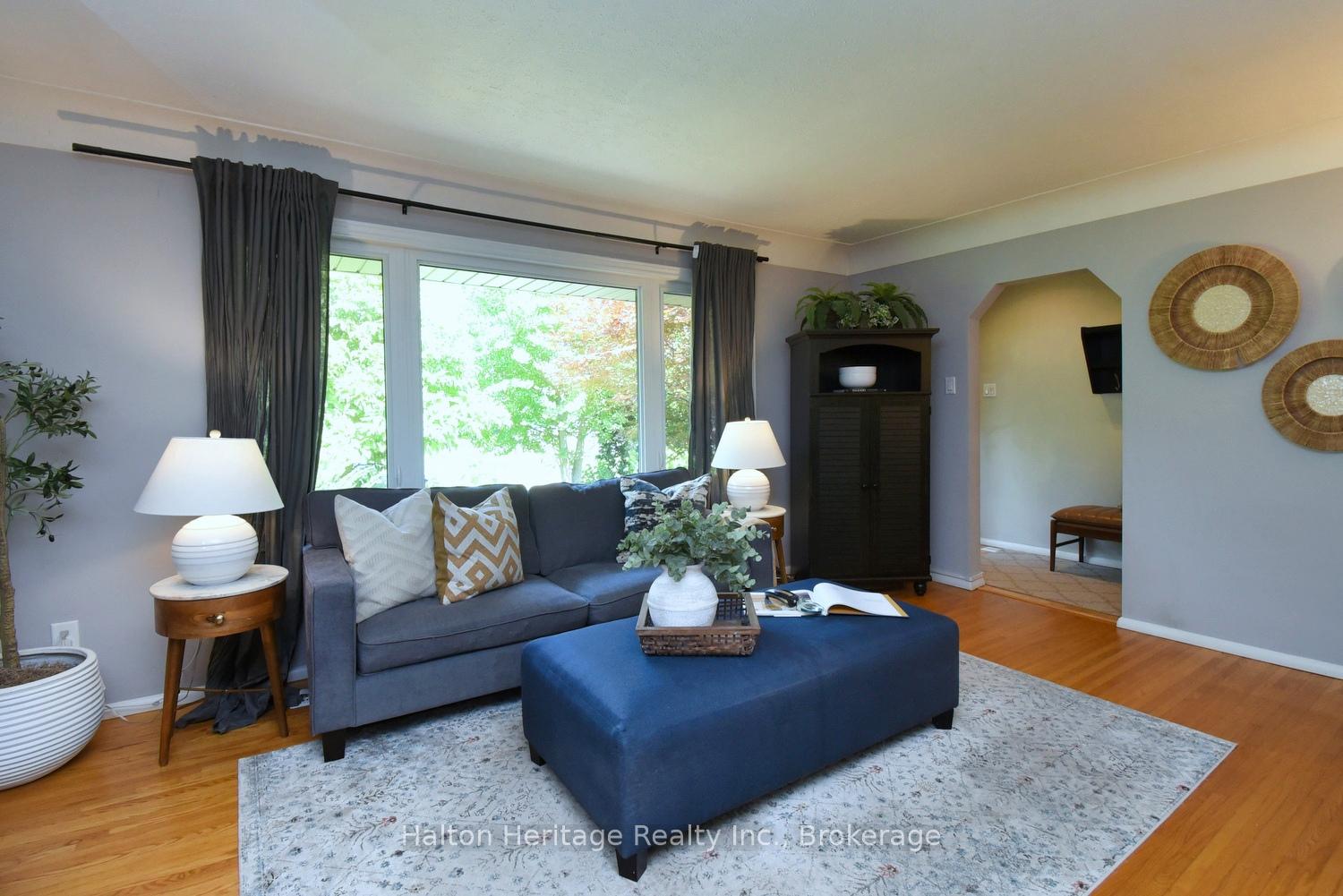 Photo 8 of 454 Evergreen Avenue, Hamilton, Ancaster — HOMEH