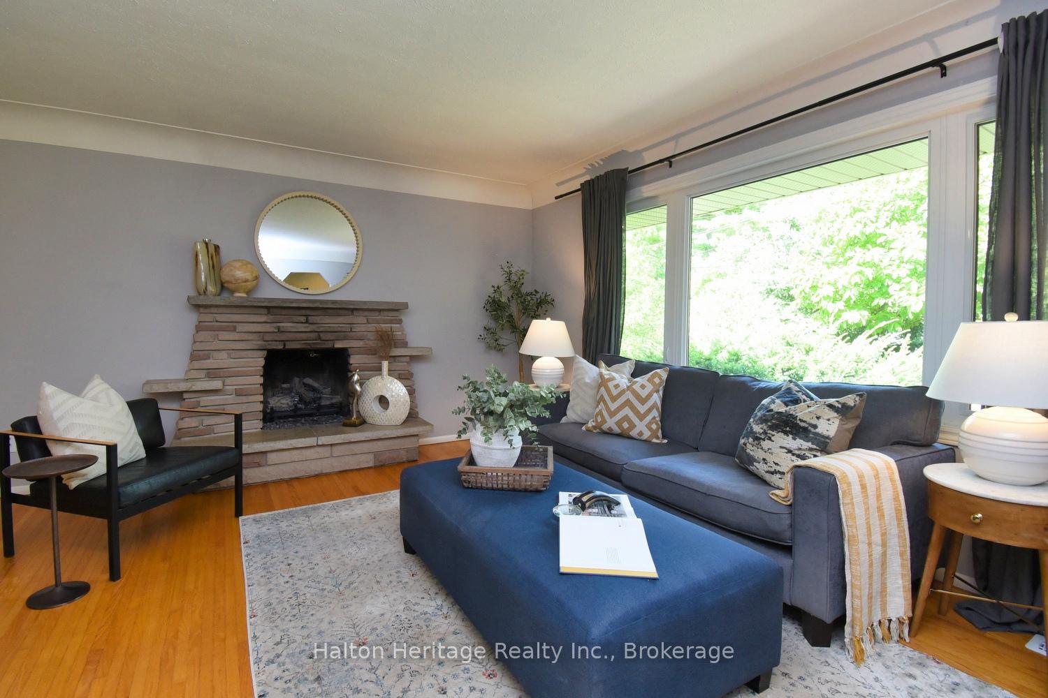 Photo 12 of 454 Evergreen Avenue, Hamilton, Ancaster — HOMEH