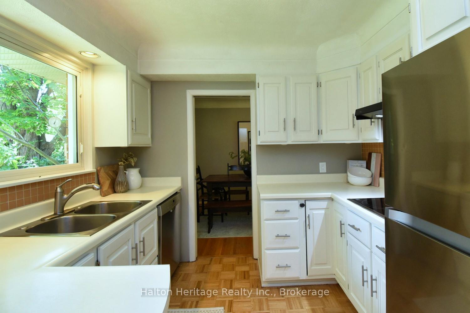 Photo 14 of 454 Evergreen Avenue, Hamilton, Ancaster — HOMEH