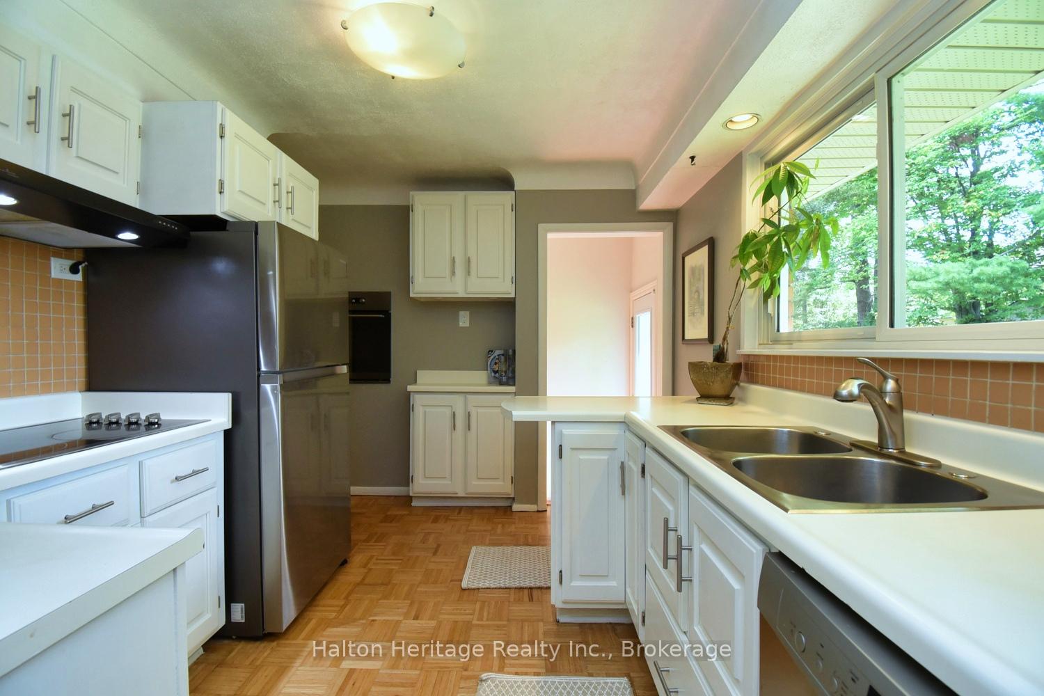 Photo 16 of 454 Evergreen Avenue, Hamilton, Ancaster — HOMEH