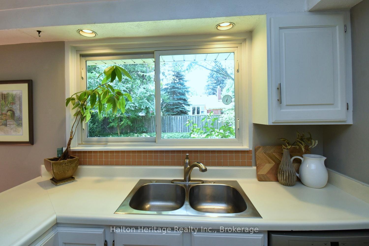 Photo 17 of 454 Evergreen Avenue, Hamilton, Ancaster — HOMEH