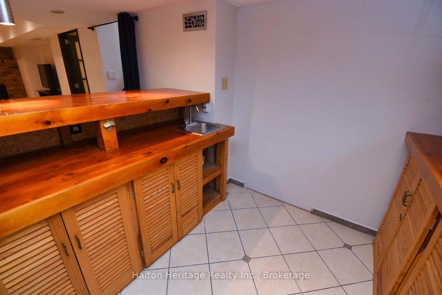 Photo 23 of 454 Evergreen Avenue, Hamilton, Ancaster — HOMEH