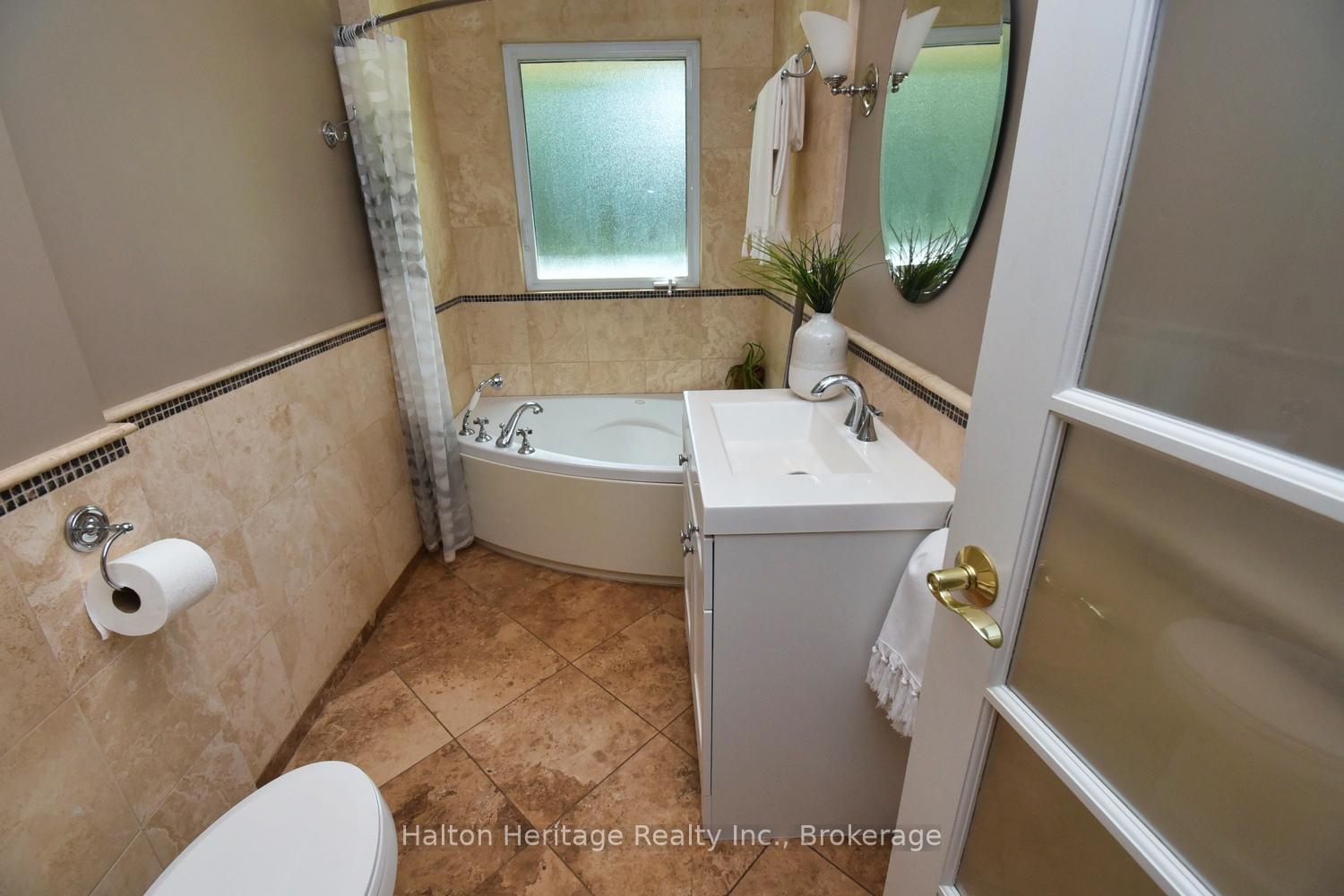 Photo 33 of 454 Evergreen Avenue, Hamilton, Ancaster — HOMEH