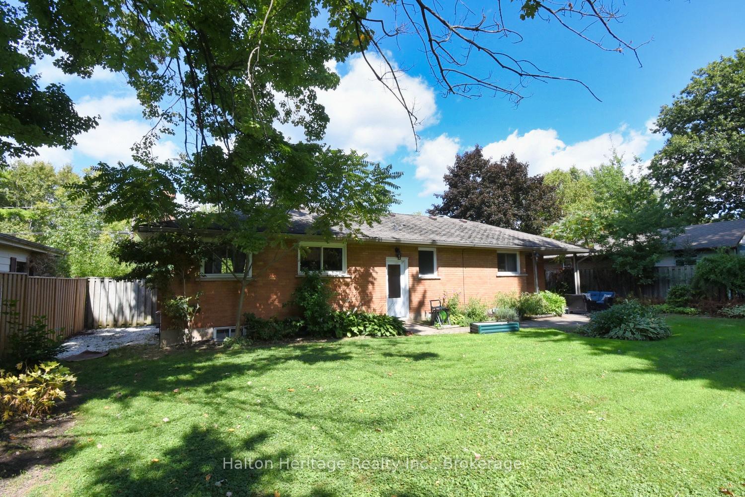 Photo 37 of 454 Evergreen Avenue, Hamilton, Ancaster — HOMEH