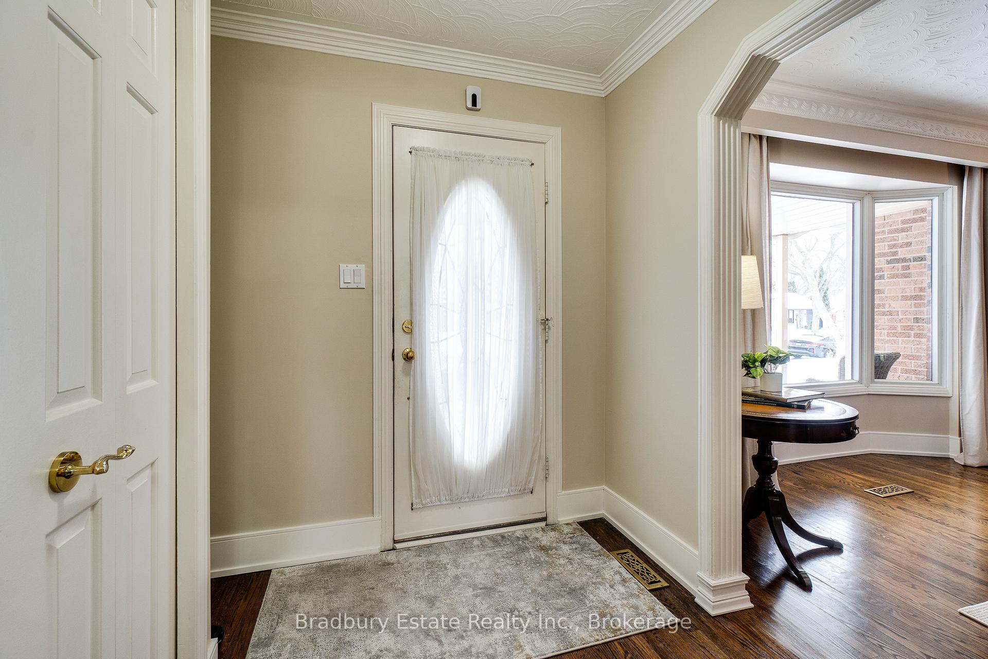 Photo 5 of 2232 Ireland Drive, Burlington, Mountainside — HOMEH