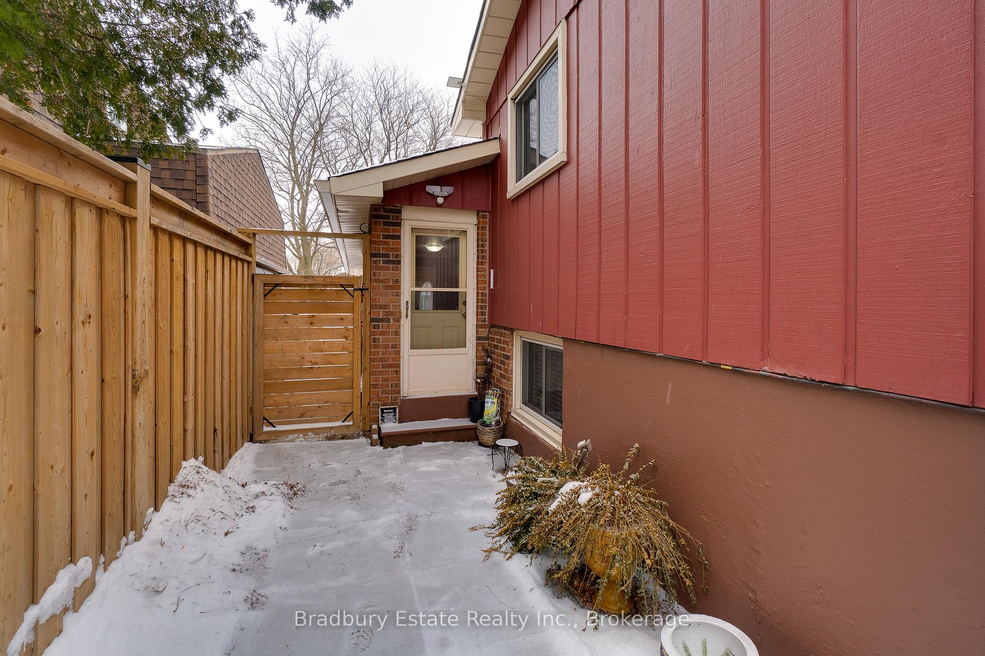 Photo 31 of 2232 Ireland Drive, Burlington, Mountainside — HOMEH