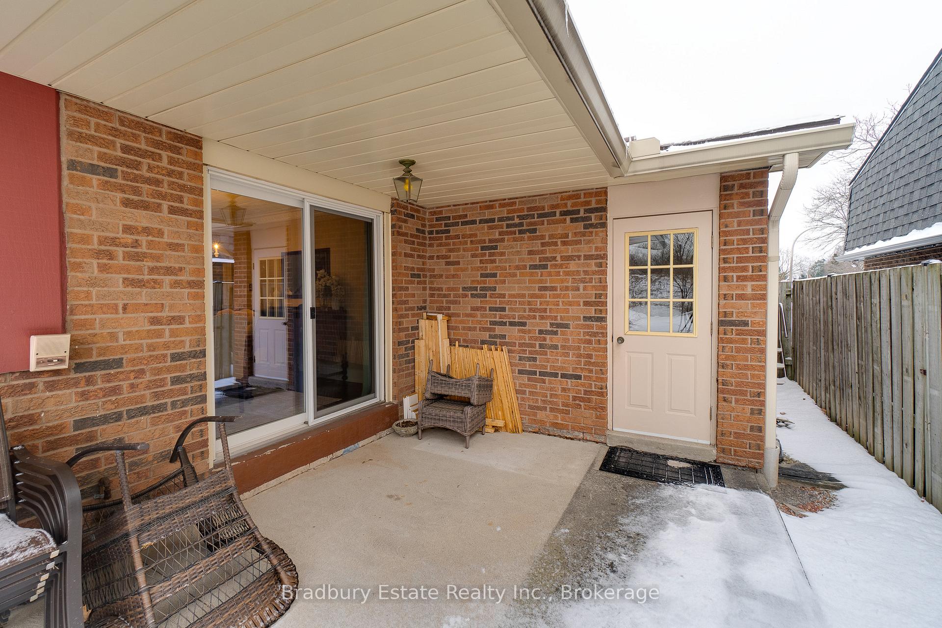 Photo 32 of 2232 Ireland Drive, Burlington, Mountainside — HOMEH