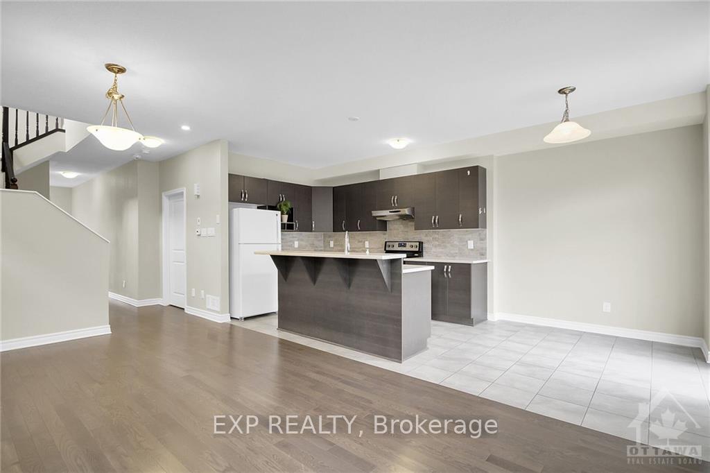 Photo 7 of 660 Lauraleaf Crescent, Ottawa, Barrhaven - Half Moon Bay — HOMEH