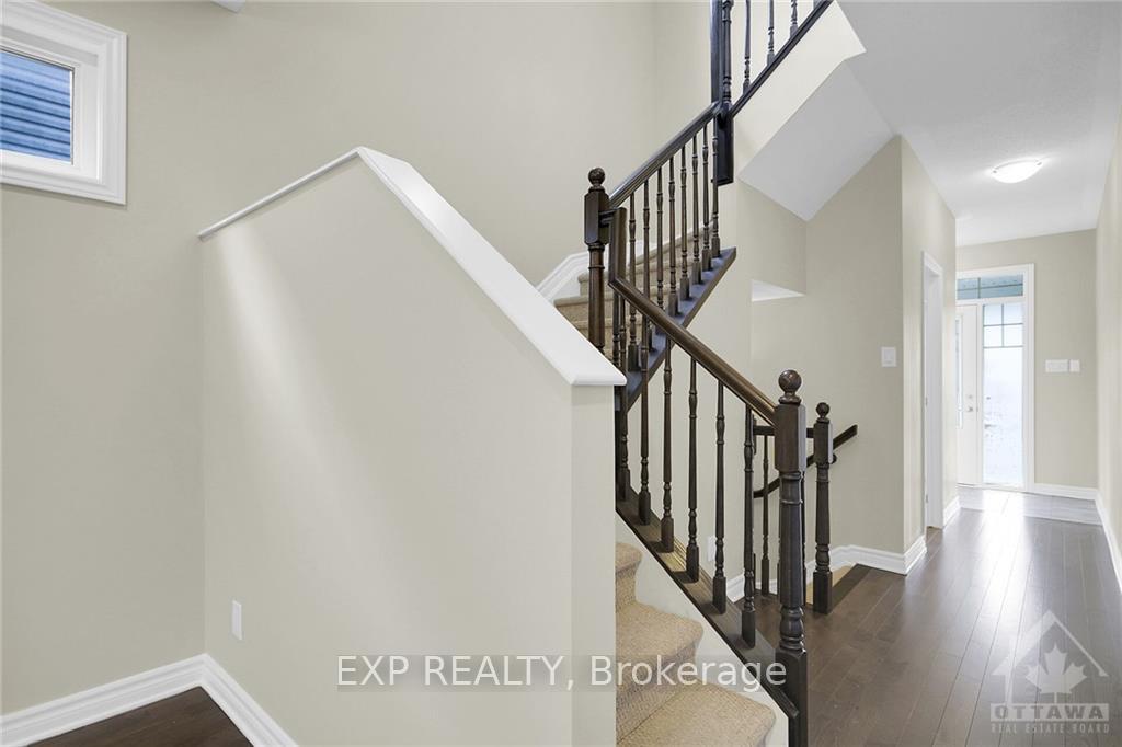 Photo 9 of 660 Lauraleaf Crescent, Ottawa, Barrhaven - Half Moon Bay — HOMEH