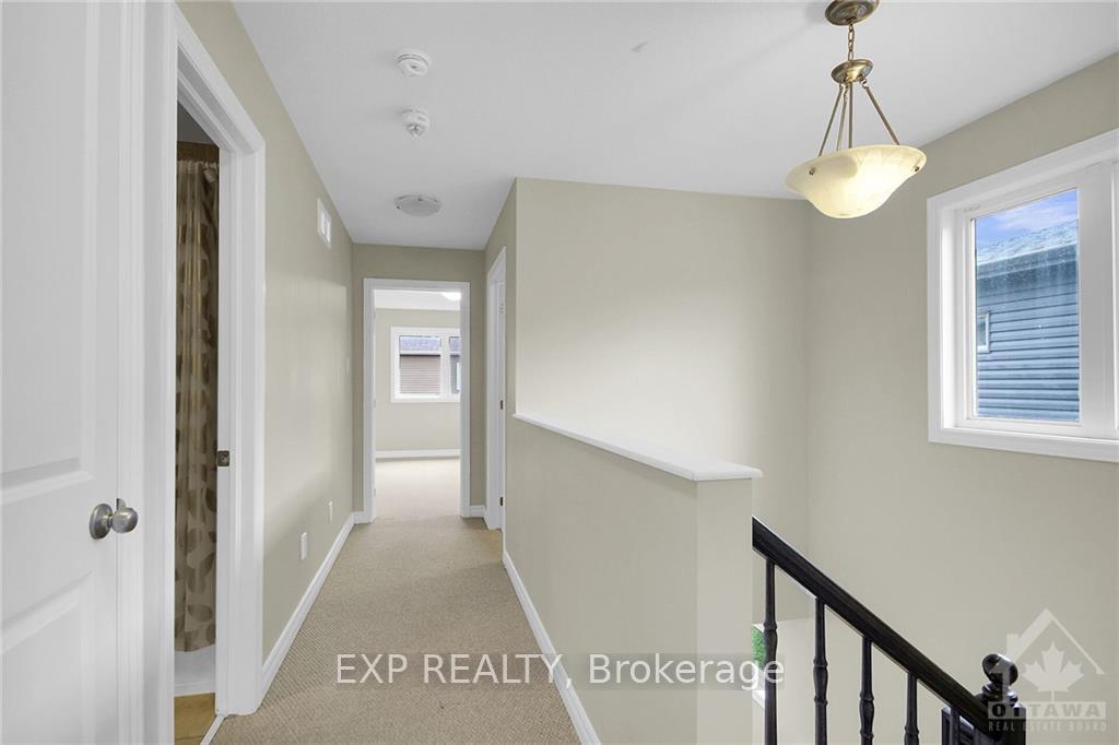 Photo 10 of 660 Lauraleaf Crescent, Ottawa, Barrhaven - Half Moon Bay — HOMEH
