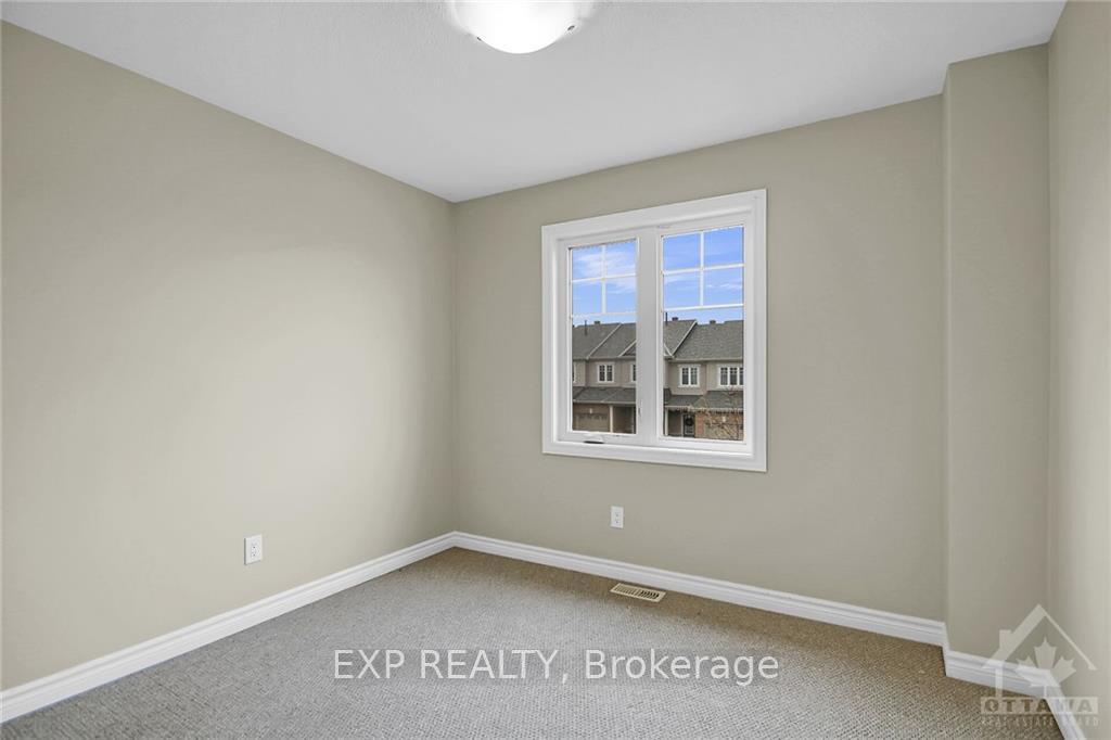 Photo 13 of 660 Lauraleaf Crescent, Ottawa, Barrhaven - Half Moon Bay — HOMEH