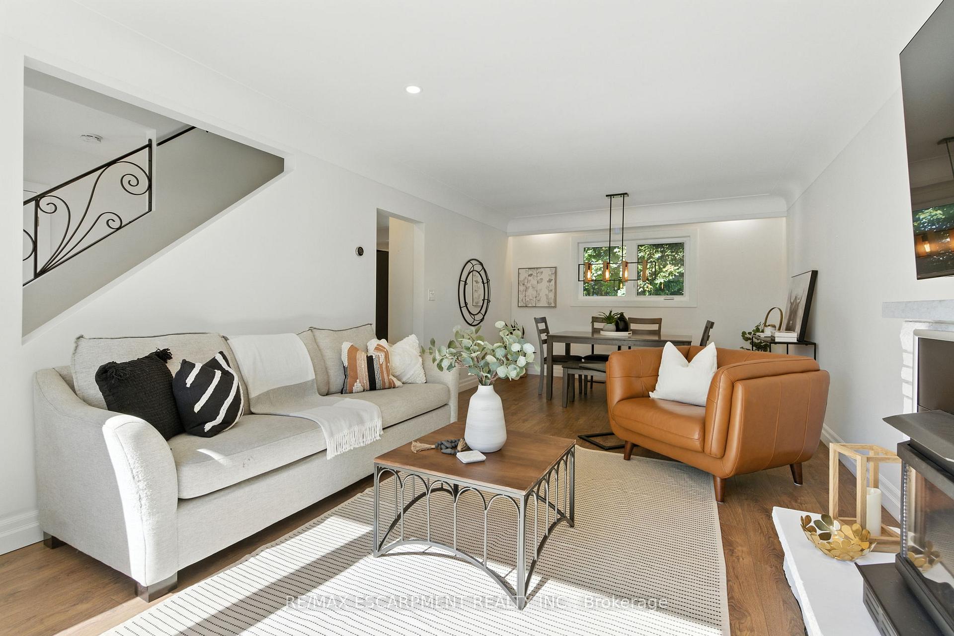 Photo 8 of 139 Toby Crescent, Hamilton, Huntington — HOMEH
