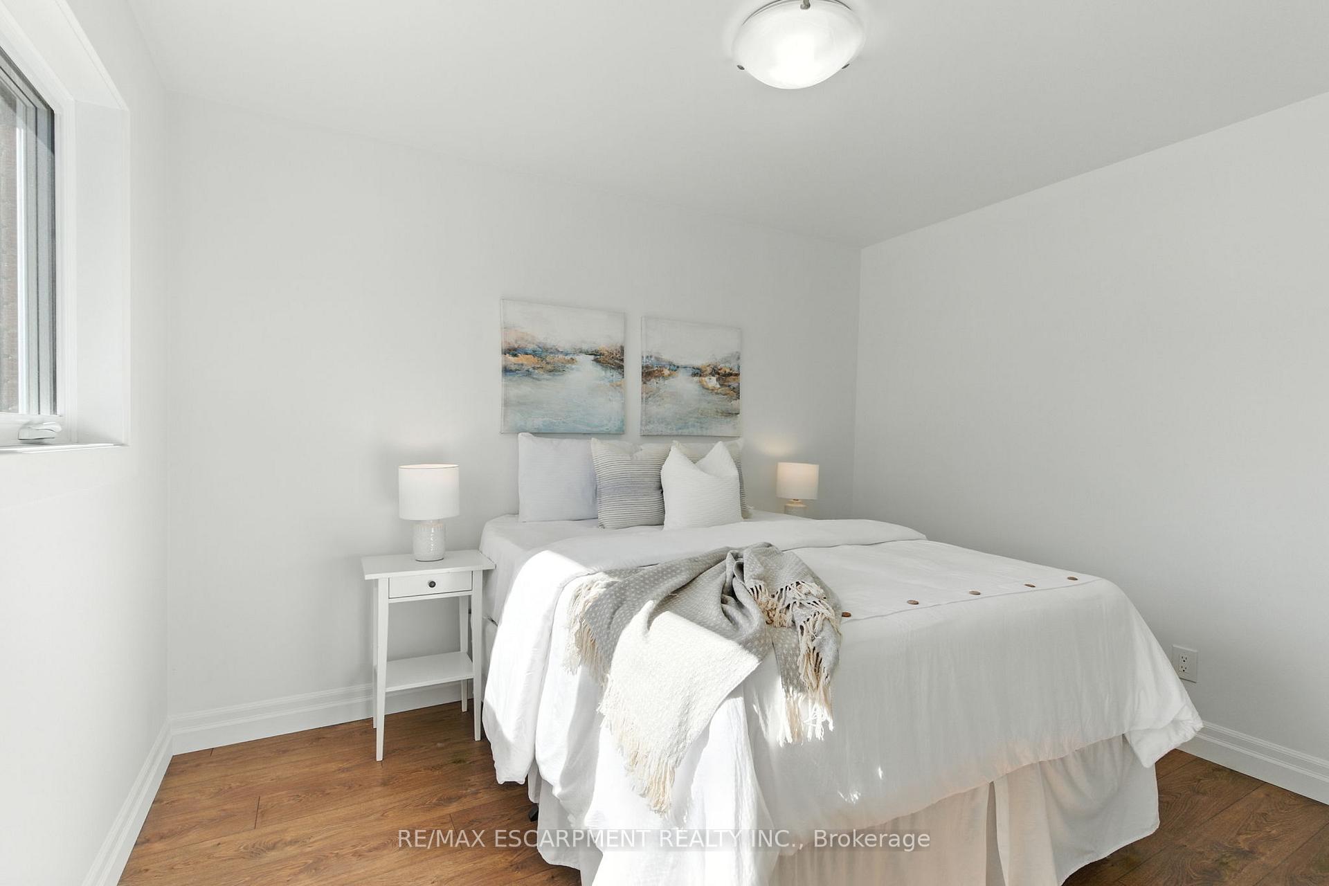 Photo 17 of 139 Toby Crescent, Hamilton, Huntington — HOMEH