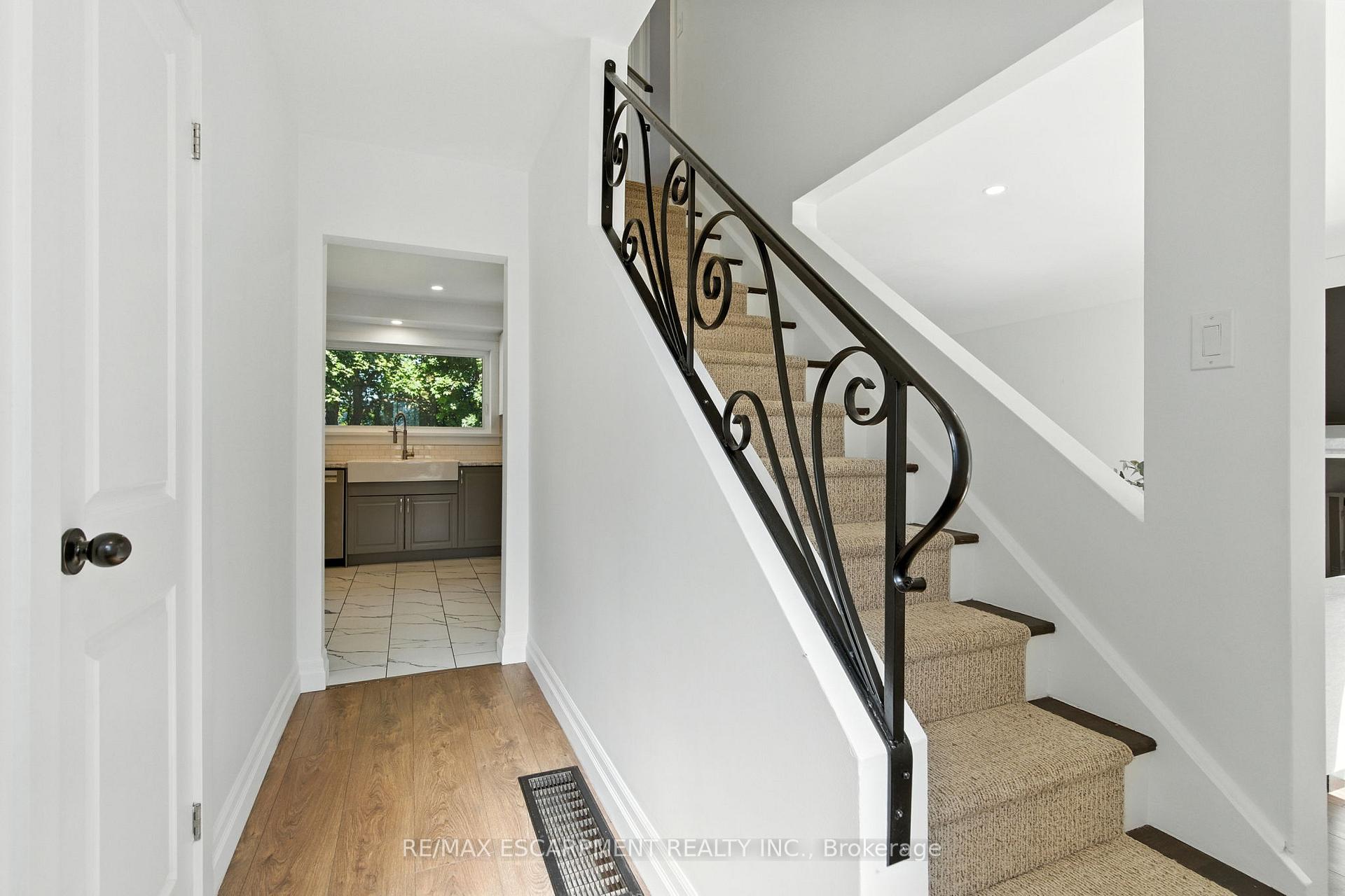 Photo 19 of 139 Toby Crescent, Hamilton, Huntington — HOMEH