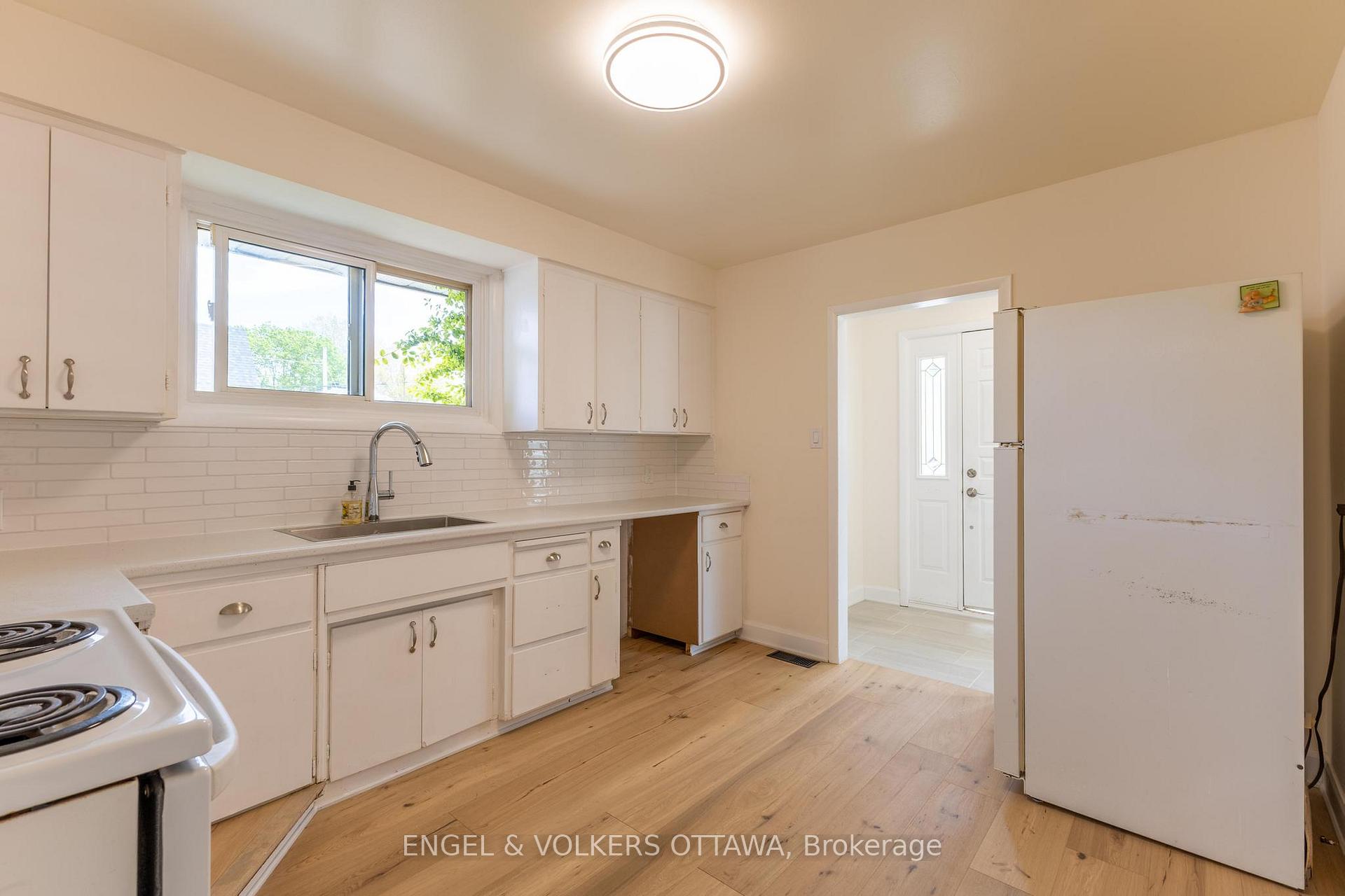 Photo 6 of 89 Munro Street, Carleton Place — HOMEH