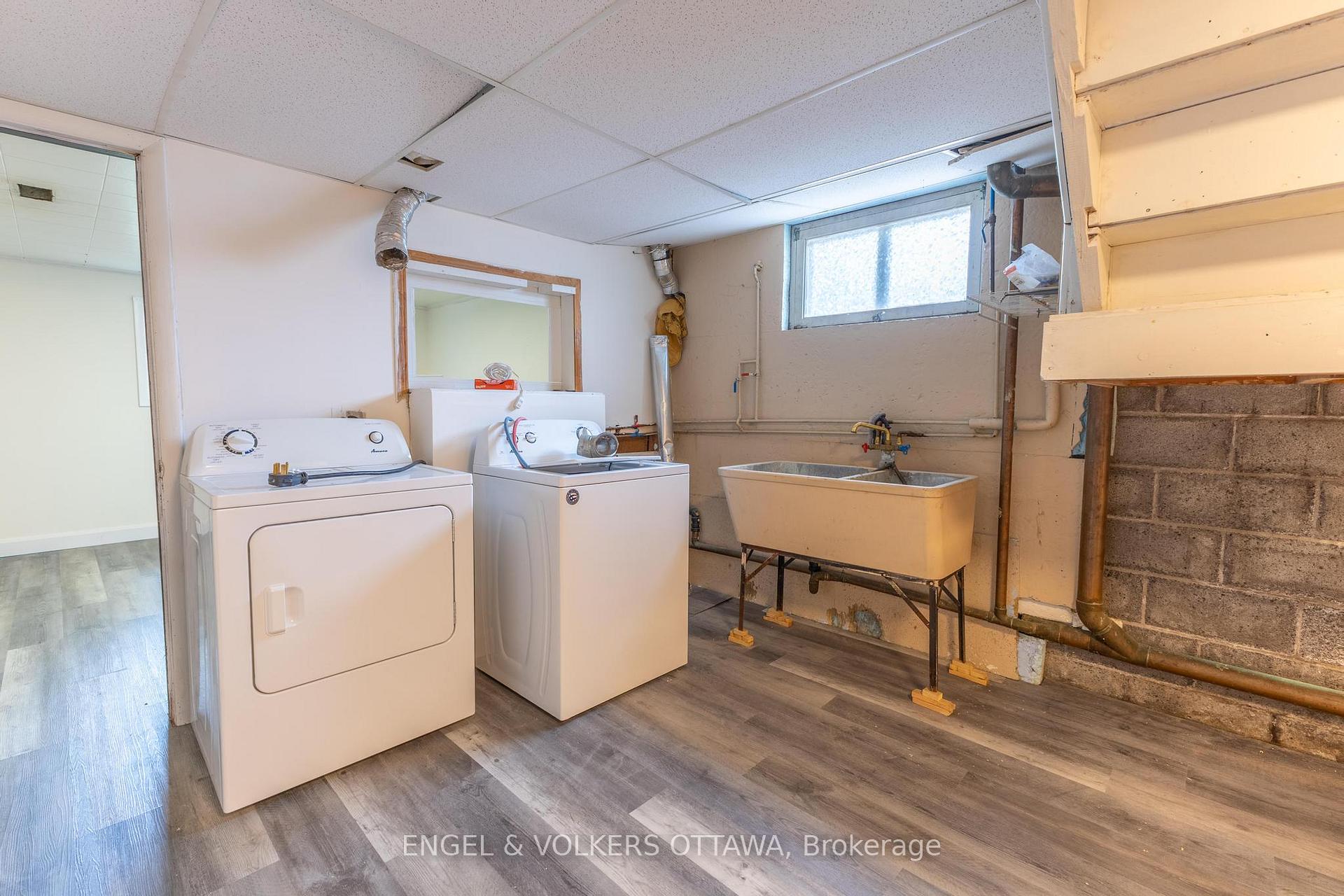Photo 19 of 89 Munro Street, Carleton Place — HOMEH