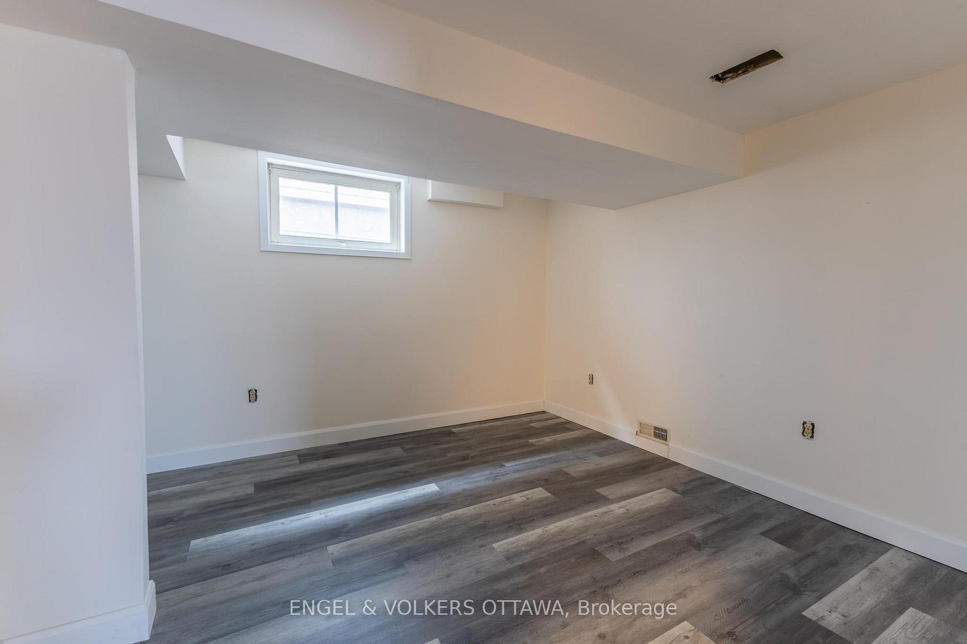 Photo 21 of 89 Munro Street, Carleton Place — HOMEH