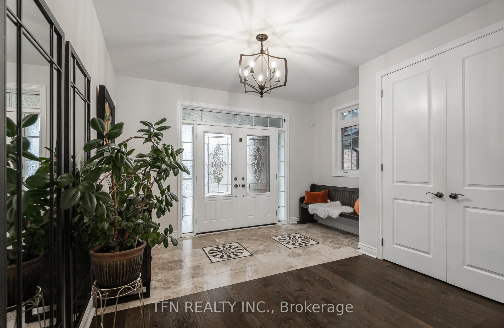 Photo 3 of 559 Valley Vista Drive, Vaughan, Patterson — HOMEH