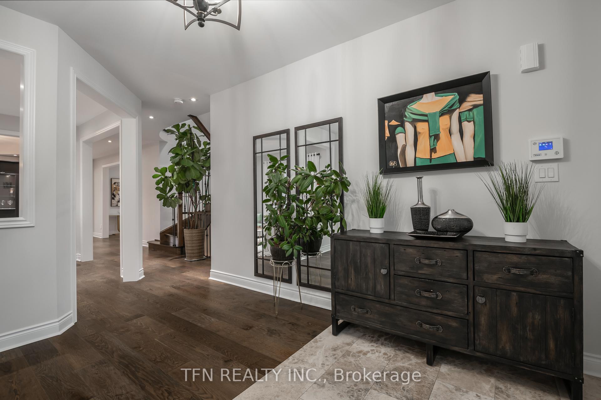 Photo 4 of 559 Valley Vista Drive, Vaughan, Patterson — HOMEH