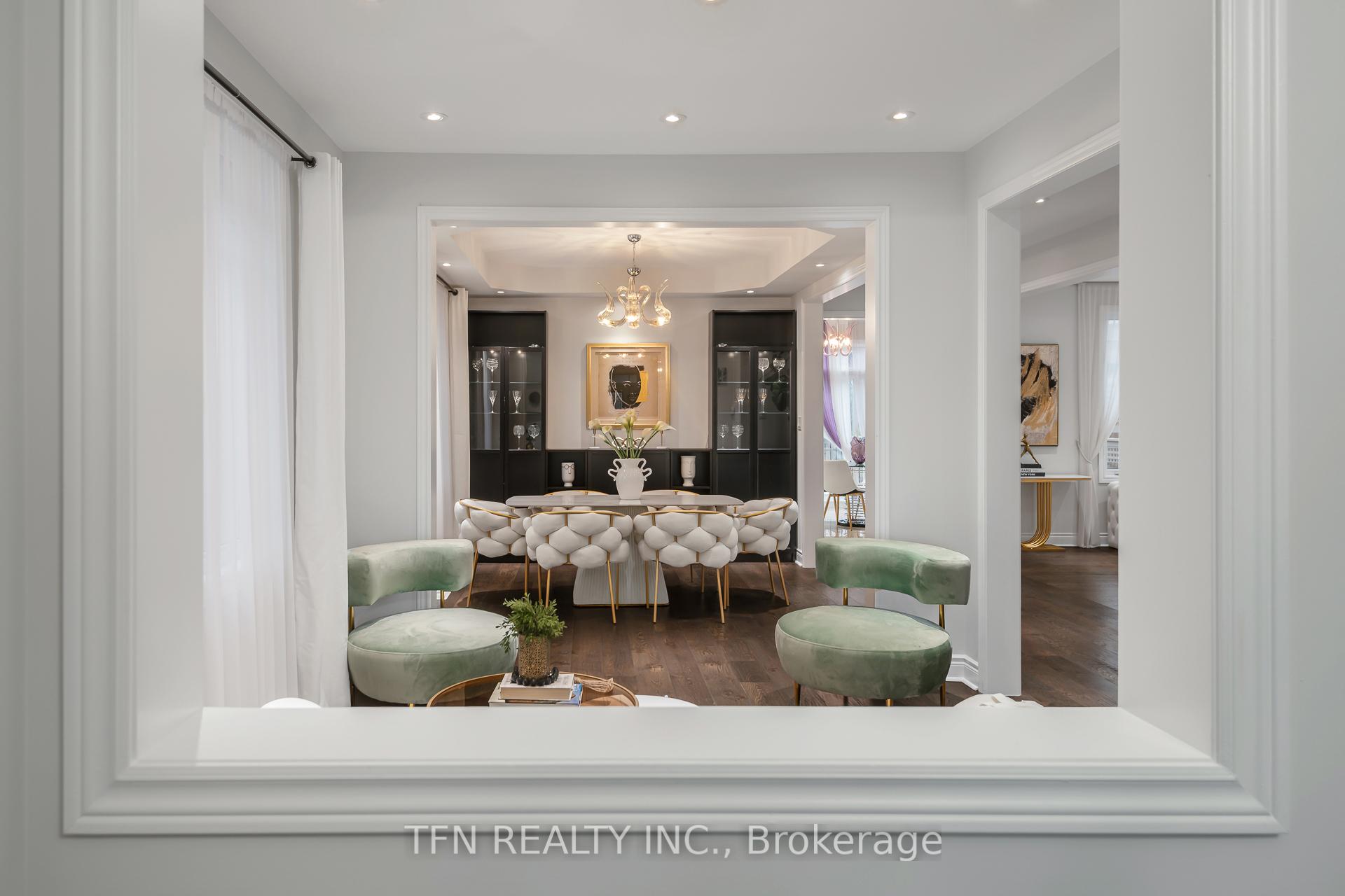 Photo 5 of 559 Valley Vista Drive, Vaughan, Patterson — HOMEH