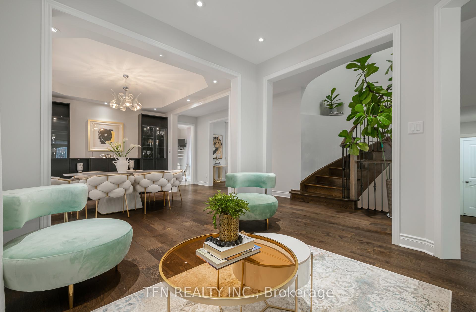 Photo 7 of 559 Valley Vista Drive, Vaughan, Patterson — HOMEH