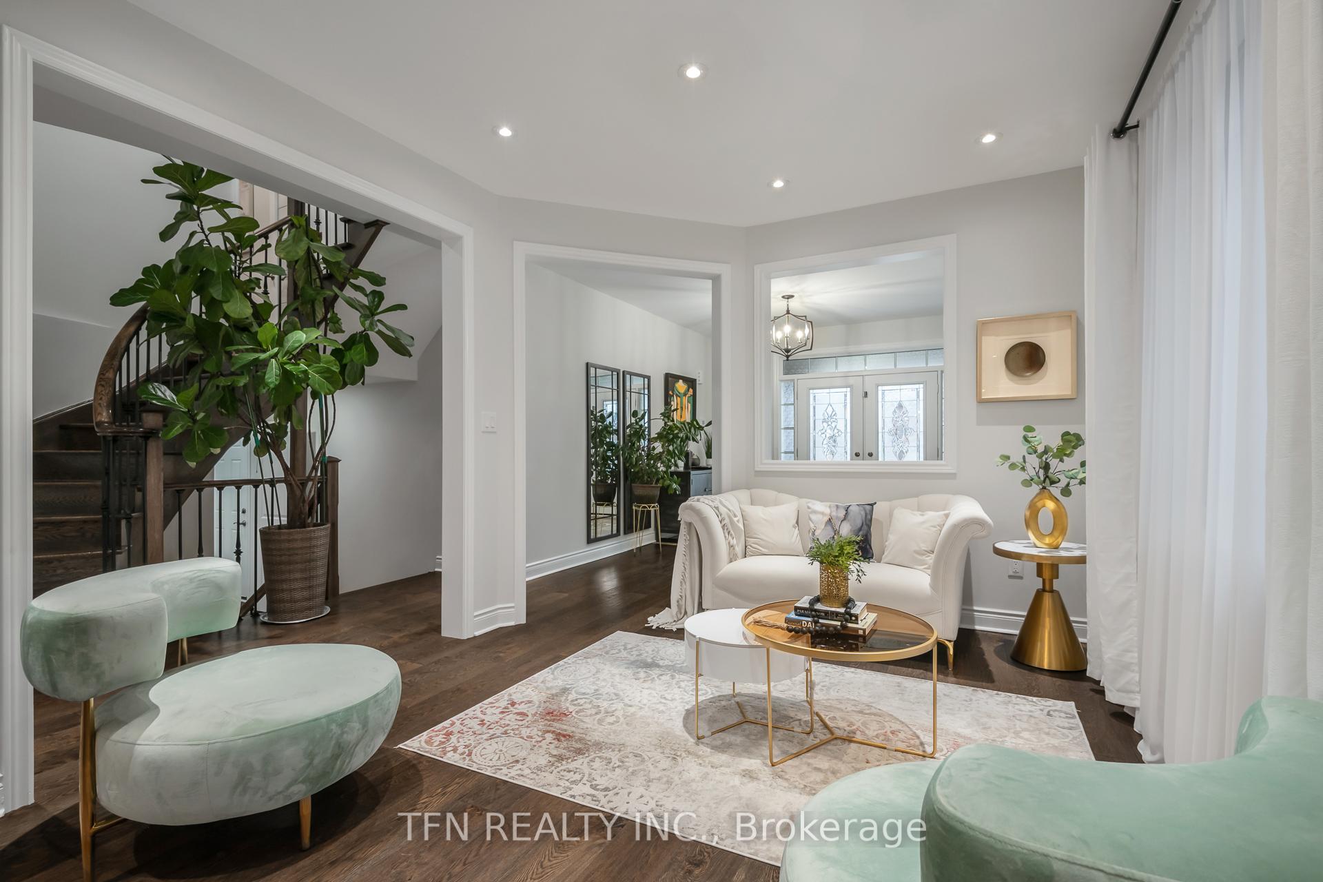 Photo 9 of 559 Valley Vista Drive, Vaughan, Patterson — HOMEH