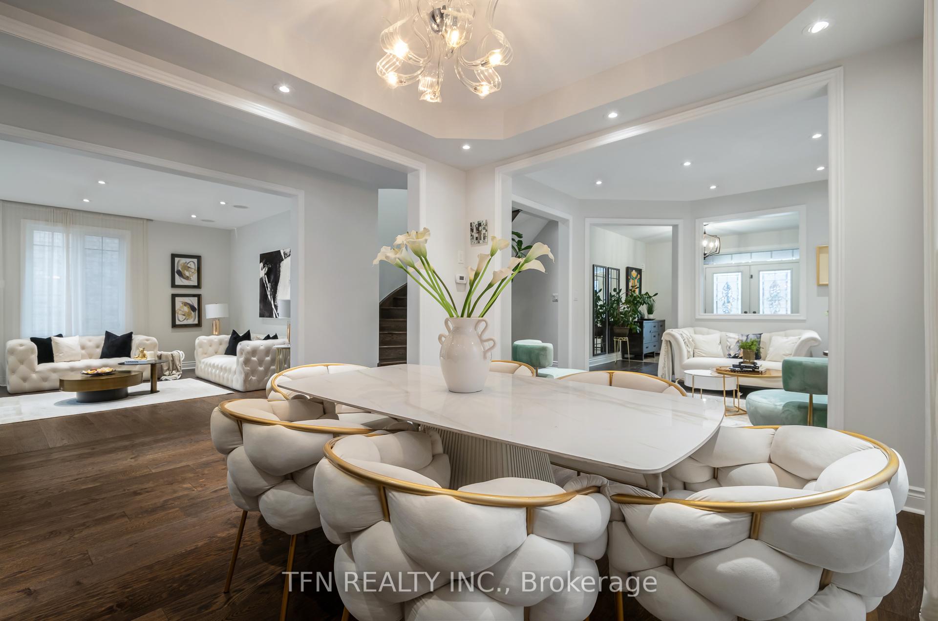 Photo 10 of 559 Valley Vista Drive, Vaughan, Patterson — HOMEH