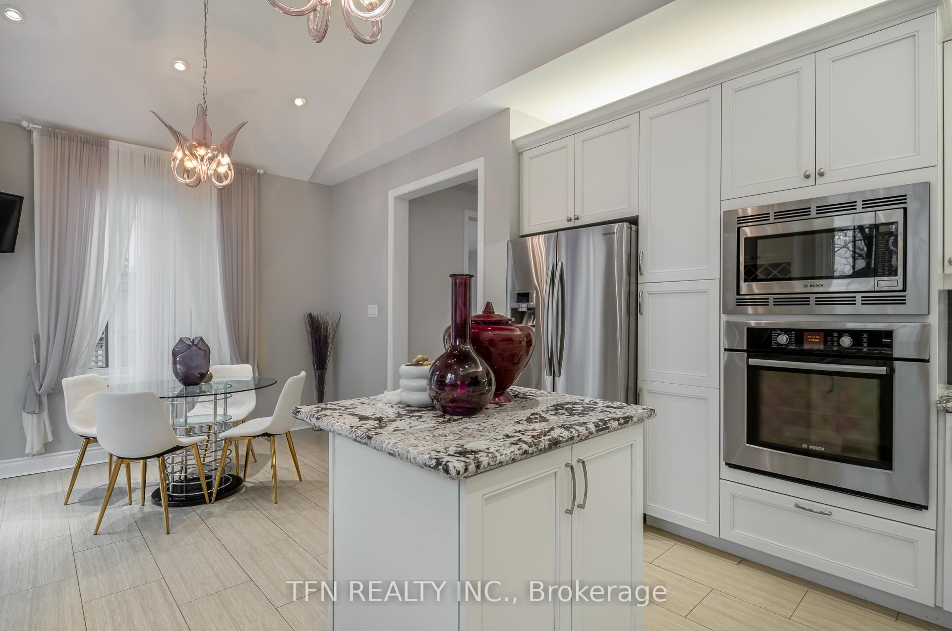 Photo 17 of 559 Valley Vista Drive, Vaughan, Patterson — HOMEH