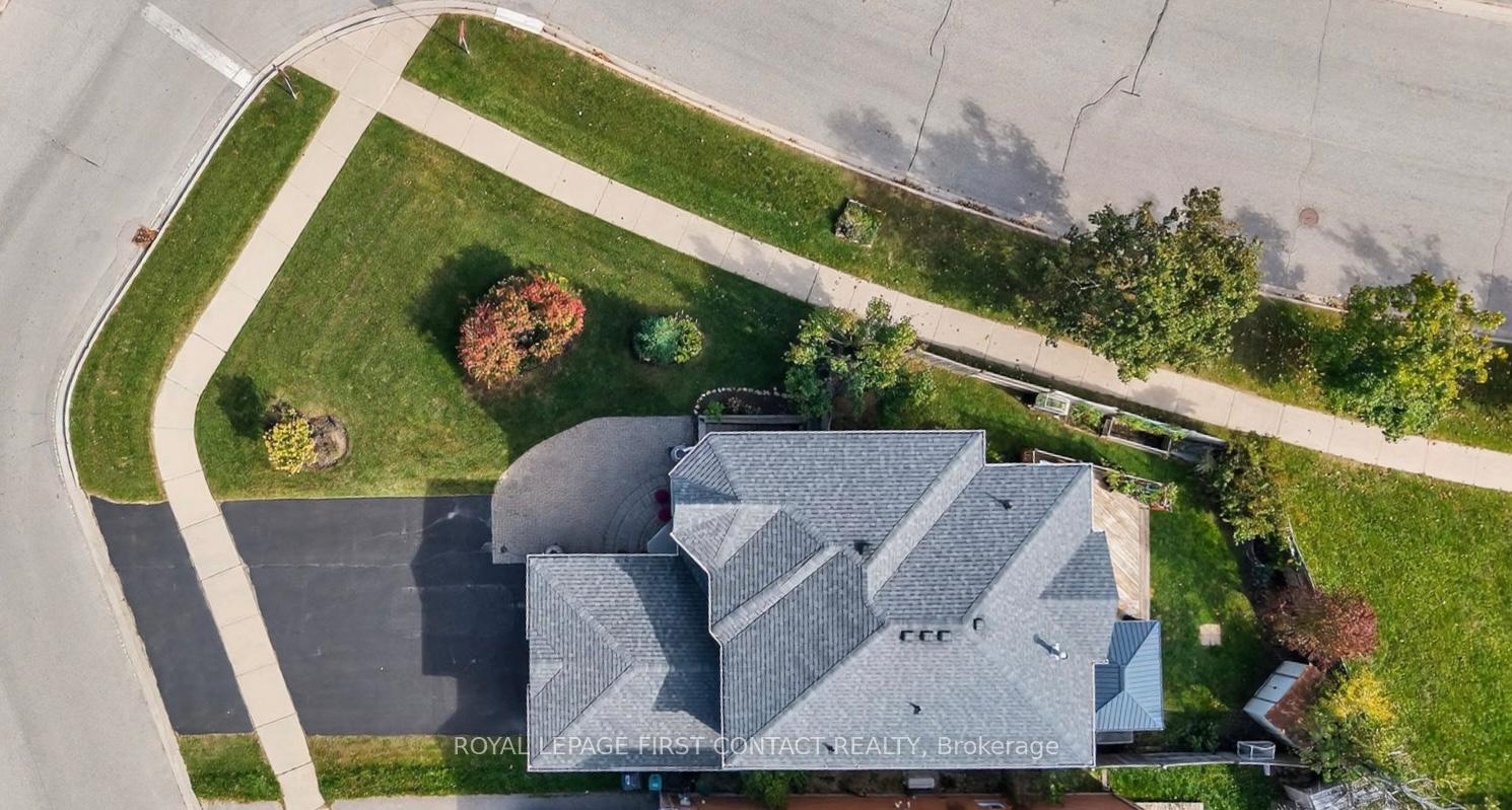 Photo 2 of 122 Northview Crescent, Barrie, Northwest — HOMEH