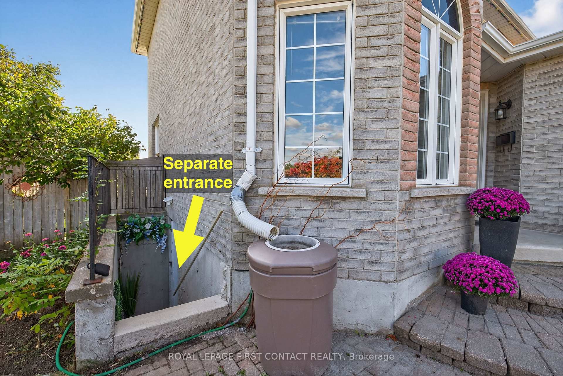 Photo 5 of 122 Northview Crescent, Barrie, Northwest — HOMEH