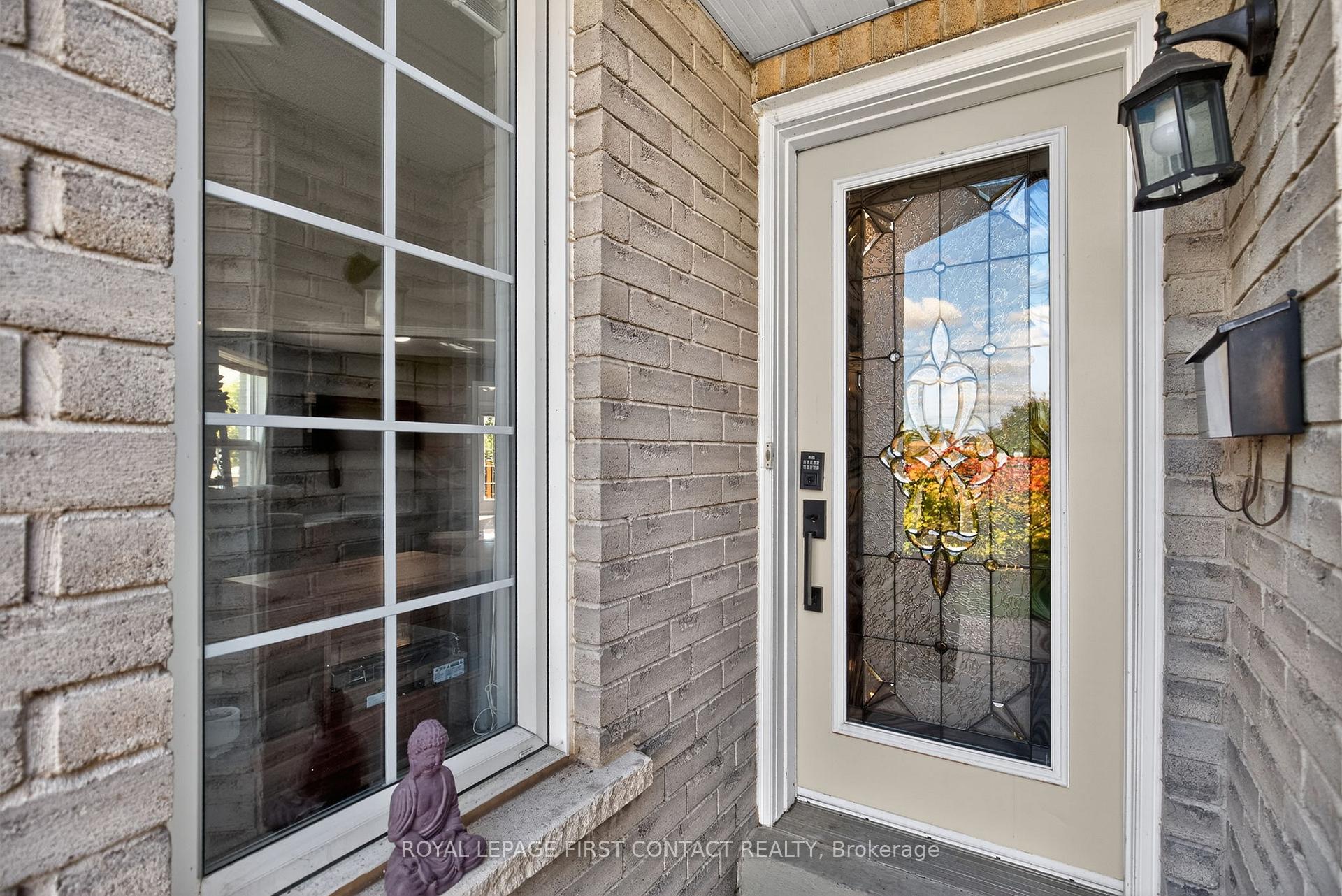 Photo 3 of 122 Northview Crescent, Barrie, Northwest — HOMEH