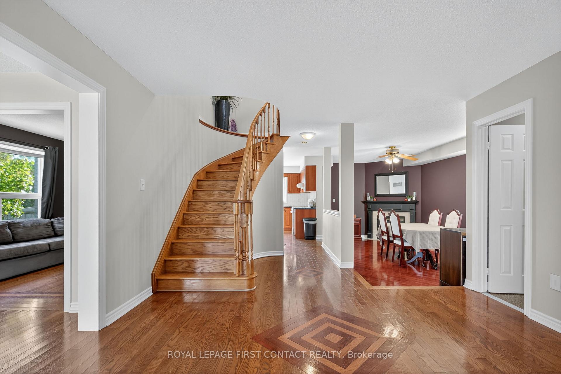 Photo 9 of 122 Northview Crescent, Barrie, Northwest — HOMEH