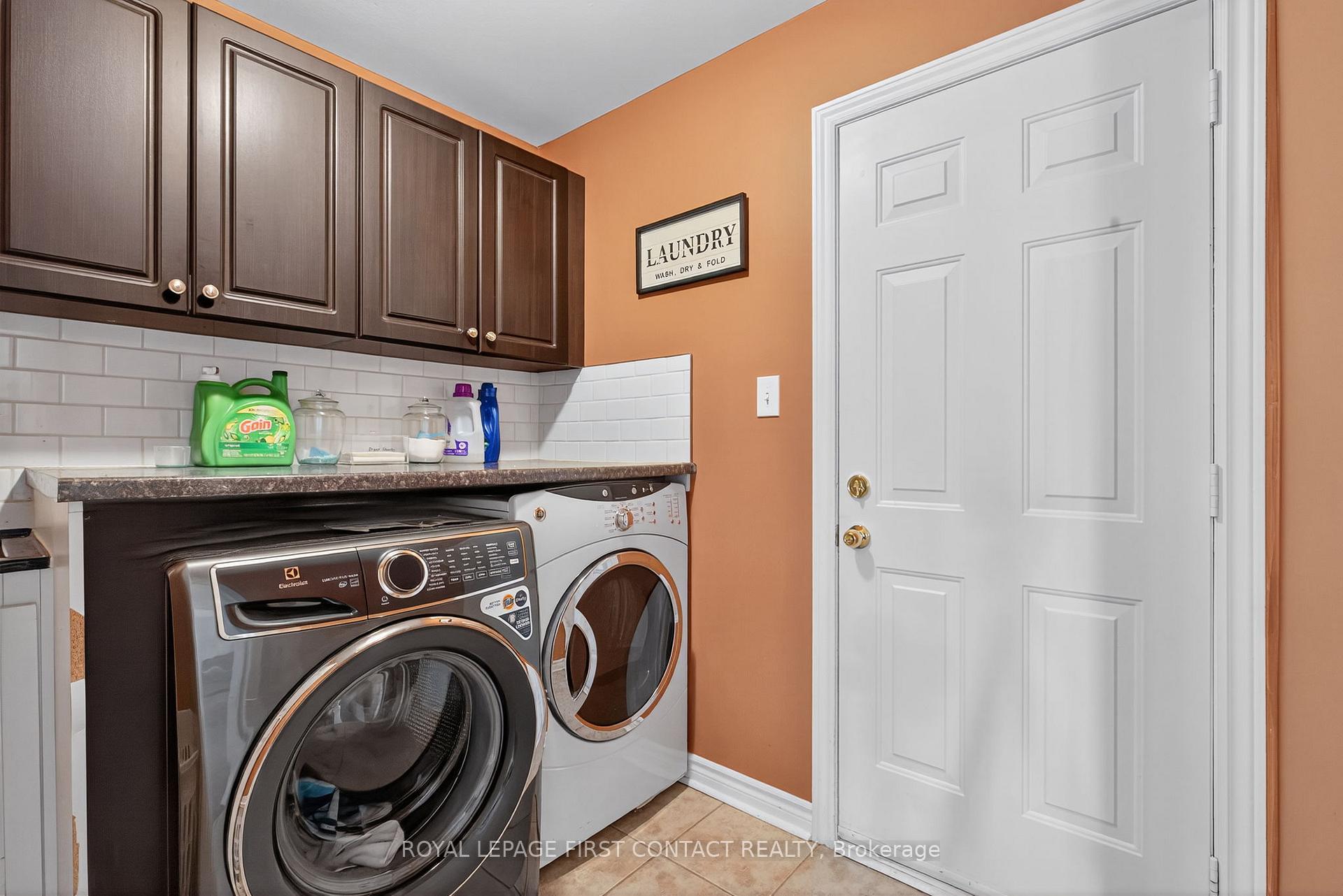 Photo 14 of 122 Northview Crescent, Barrie, Northwest — HOMEH