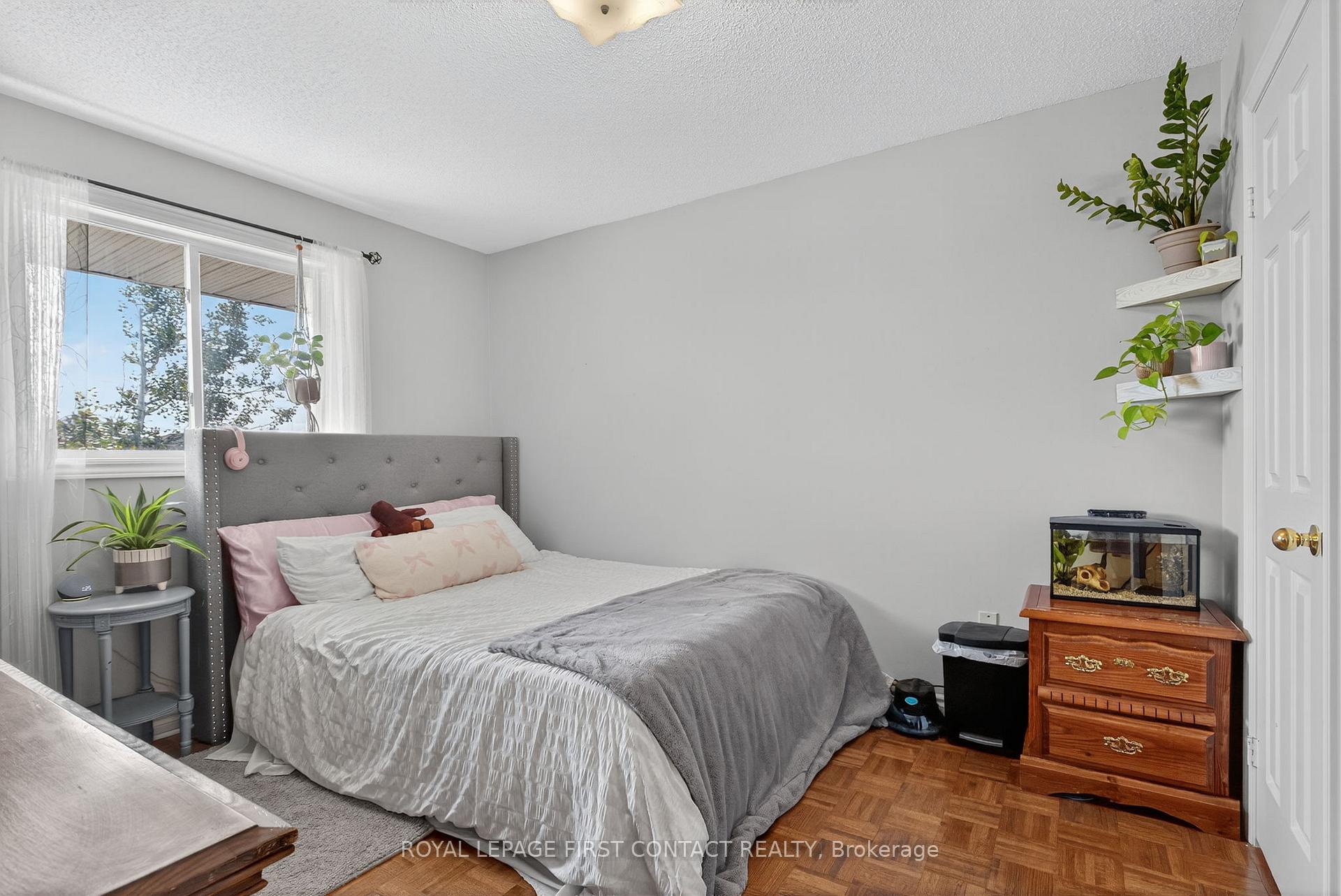 Photo 41 of 122 Northview Crescent, Barrie, Northwest — HOMEH