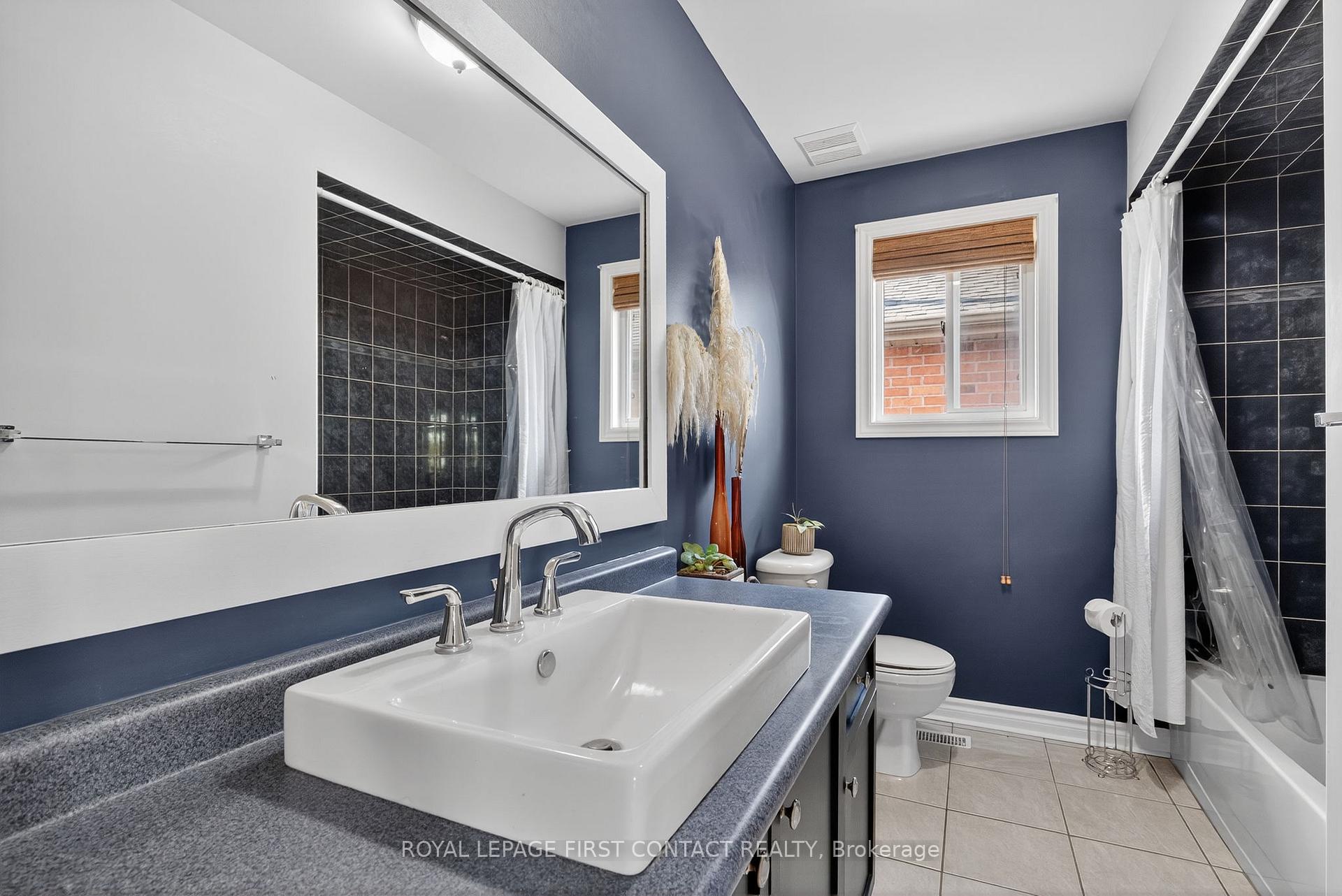 Photo 24 of 122 Northview Crescent, Barrie, Northwest — HOMEH