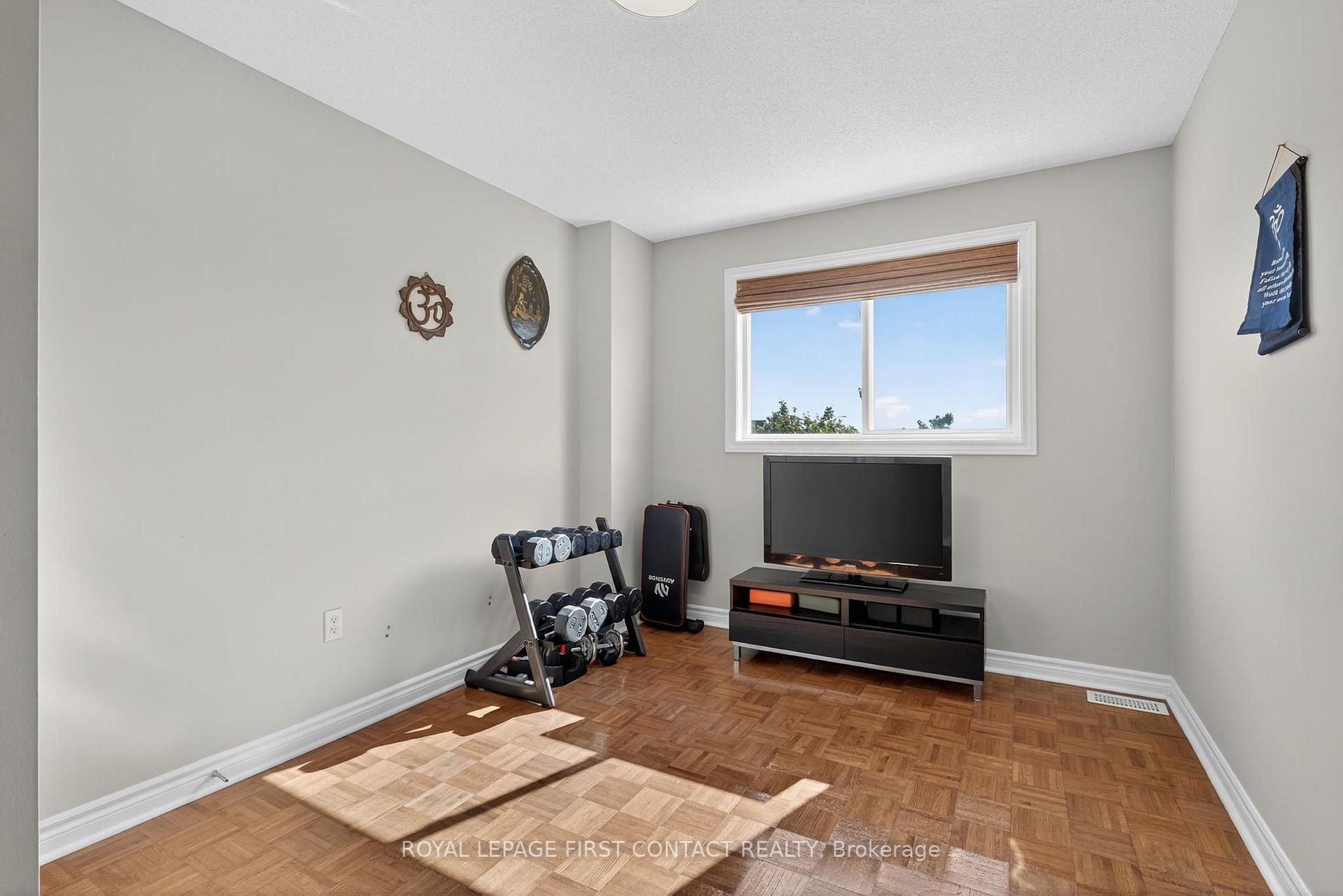 Photo 26 of 122 Northview Crescent, Barrie, Northwest — HOMEH