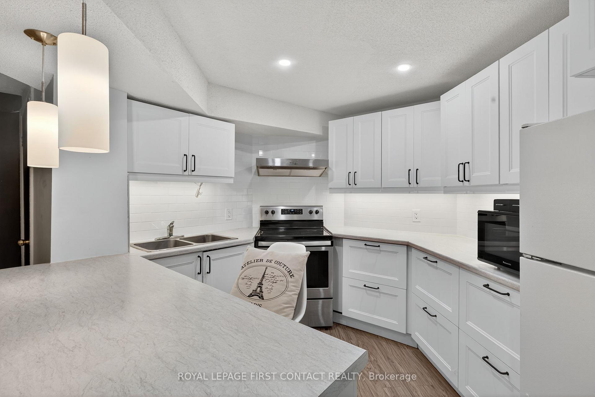 Photo 23 of 122 Northview Crescent, Barrie, Northwest — HOMEH