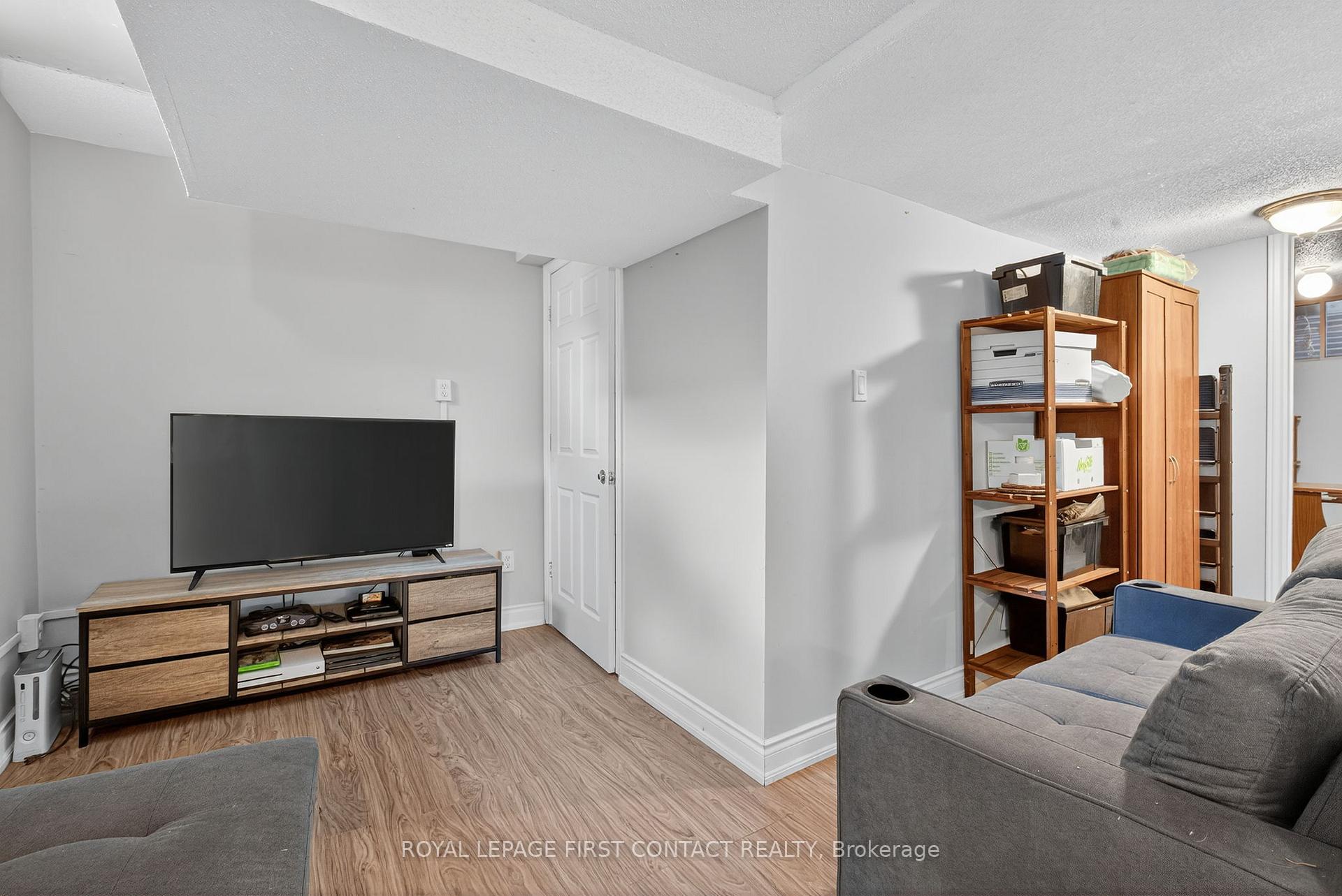 Photo 28 of 122 Northview Crescent, Barrie, Northwest — HOMEH