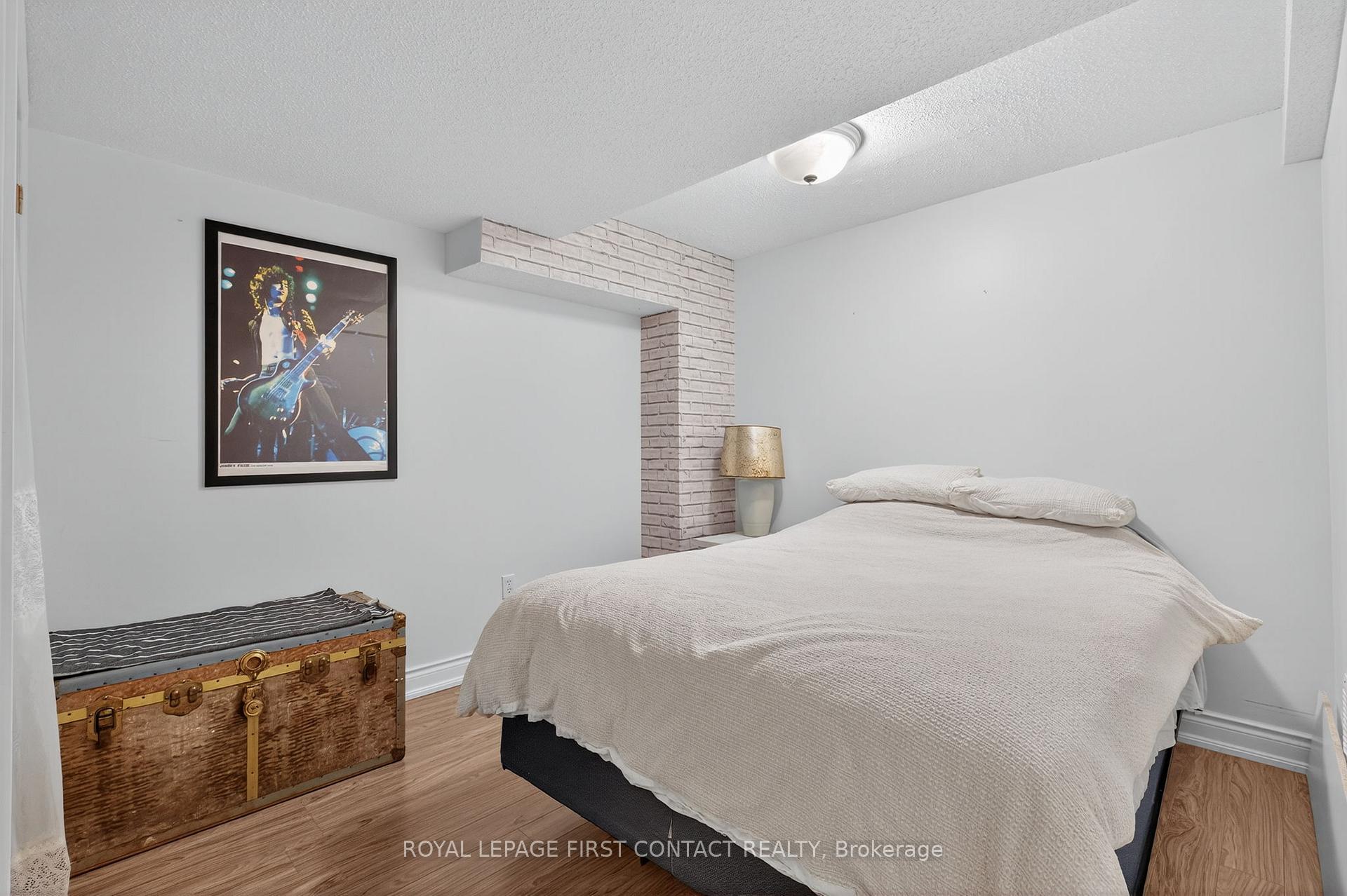 Photo 40 of 122 Northview Crescent, Barrie, Northwest — HOMEH