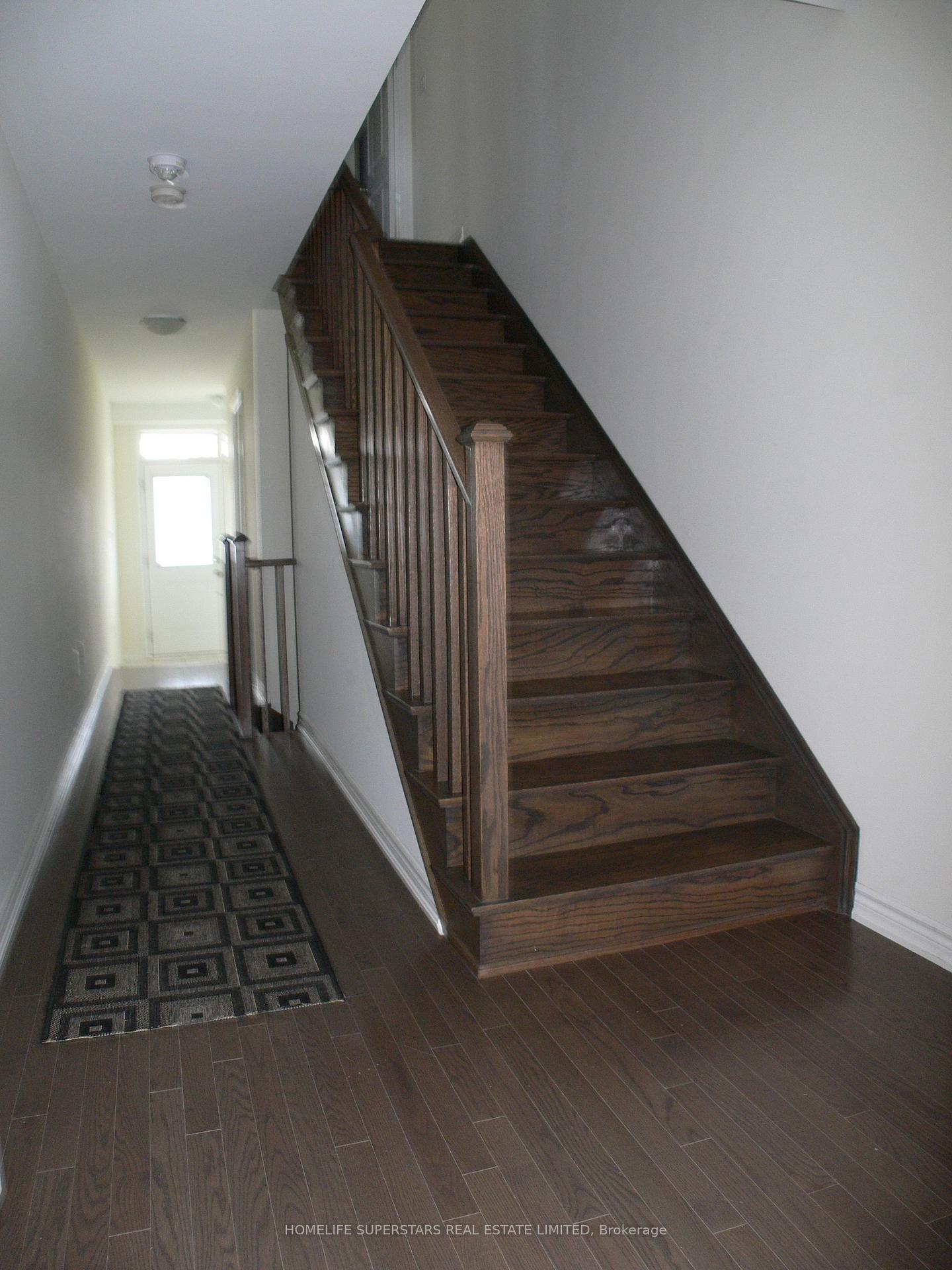 Photo 13 of 95 Donald Ficht Crescent, Brampton, Northwest Brampton — HOMEH
